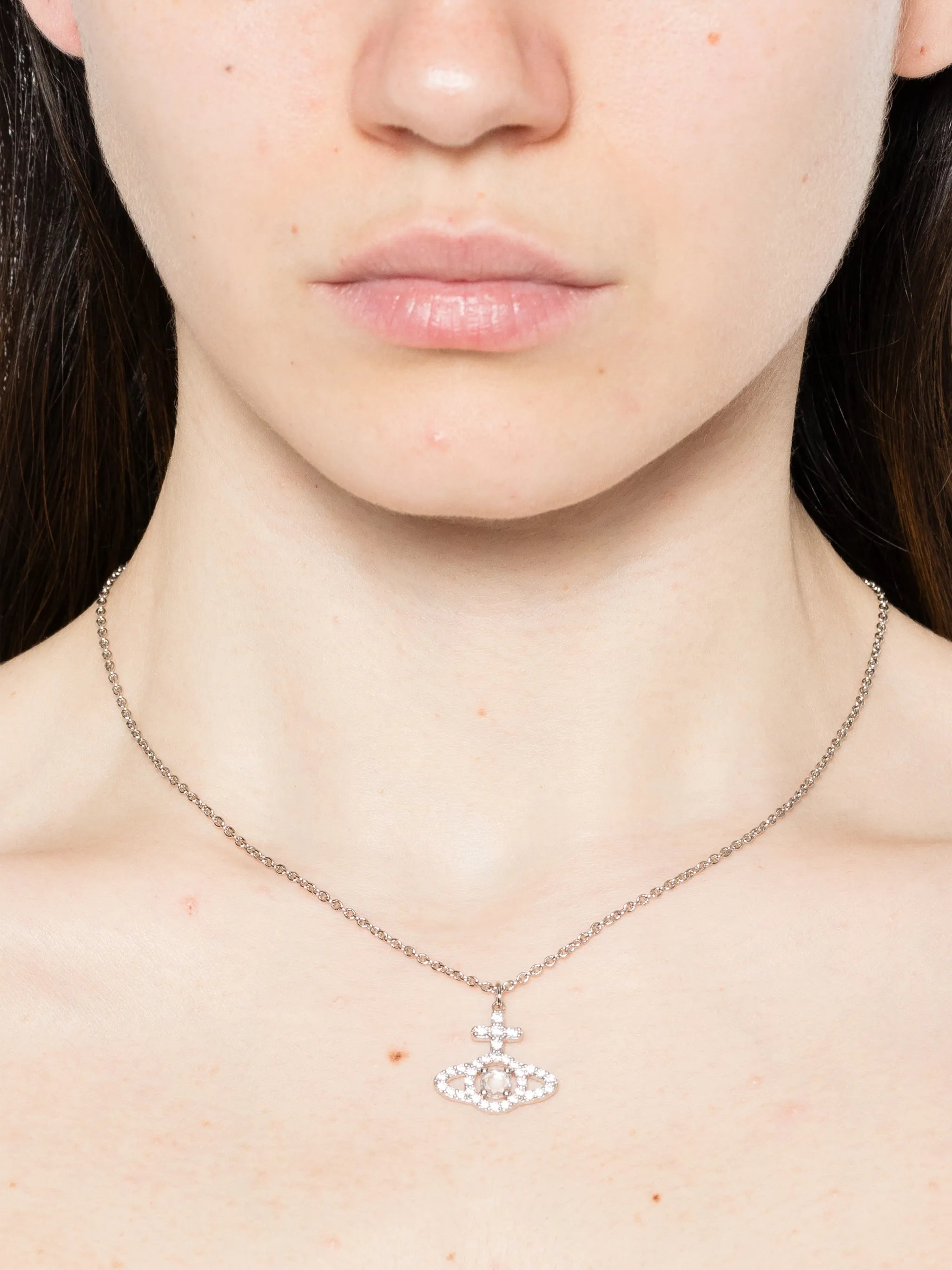 Olympia orb-pendant necklace