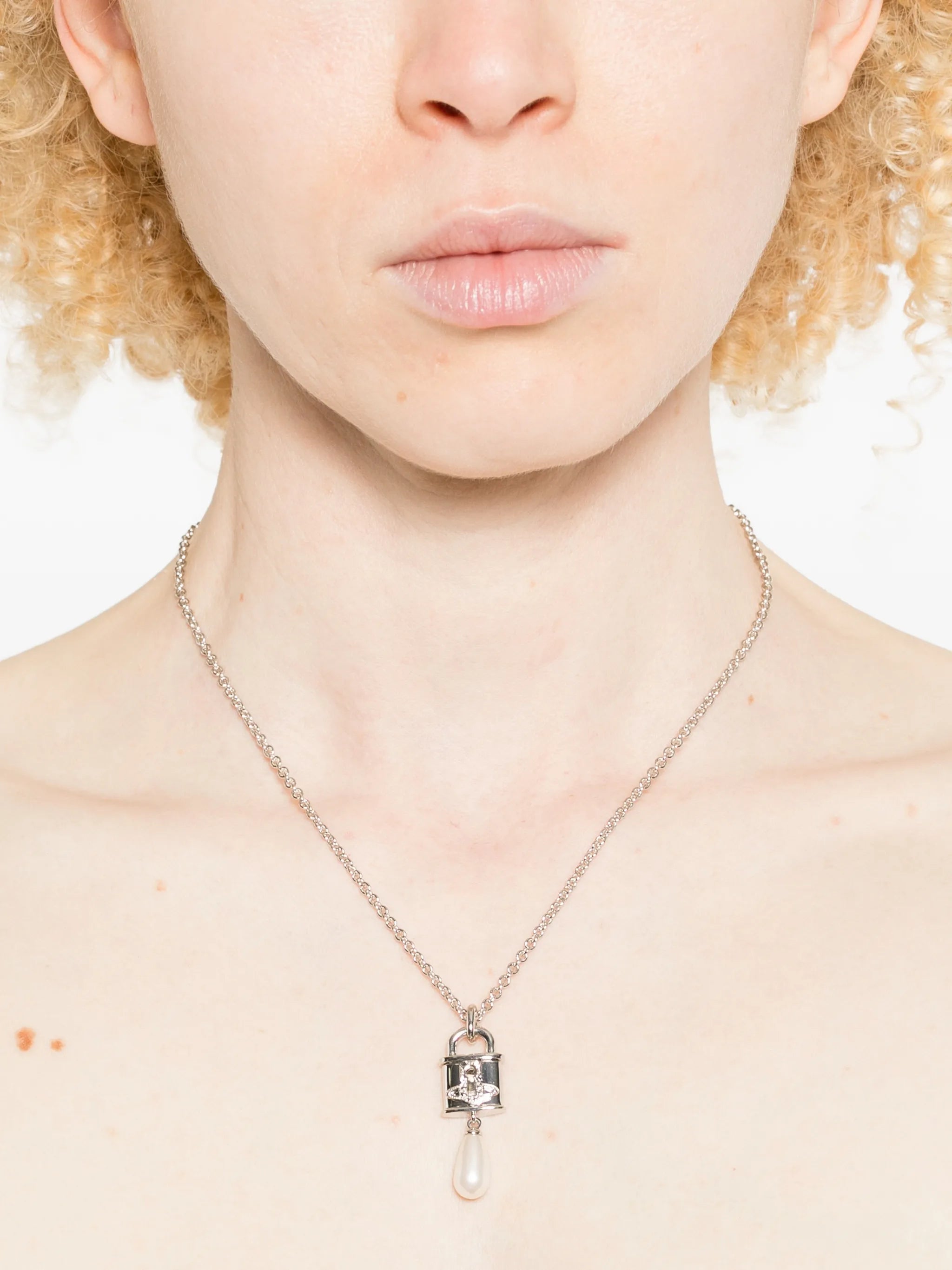 Celestia small pendant necklace