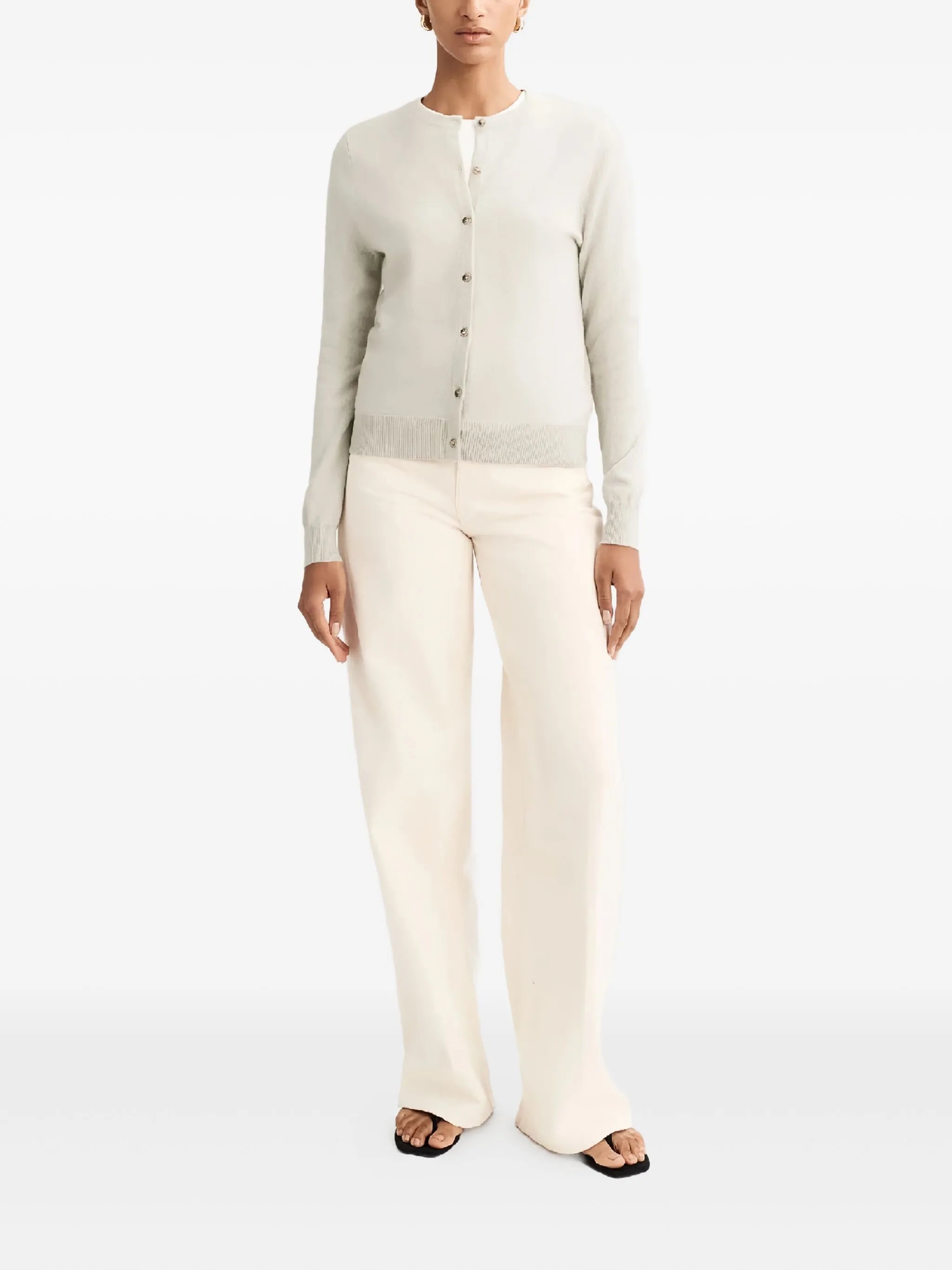 buttoned round-neck cardigan