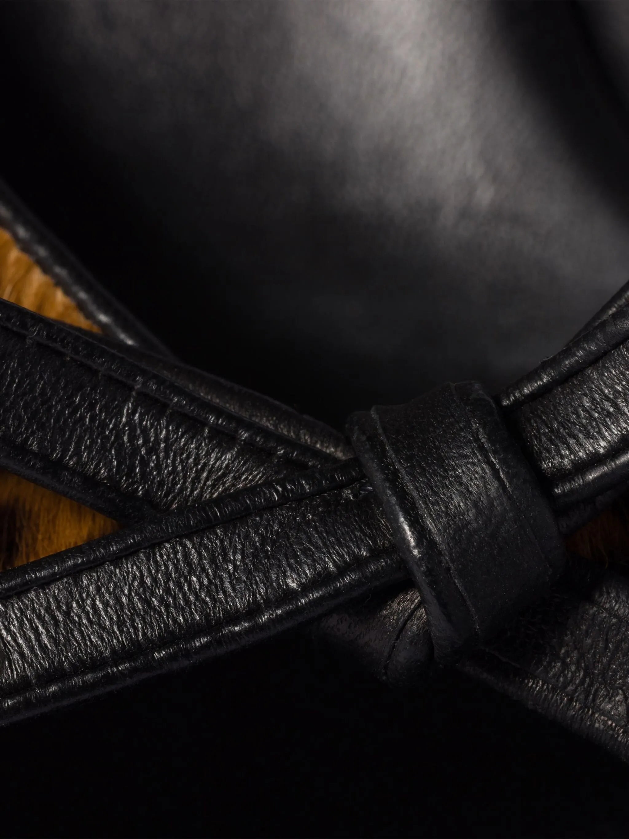 logo bow leather sandals