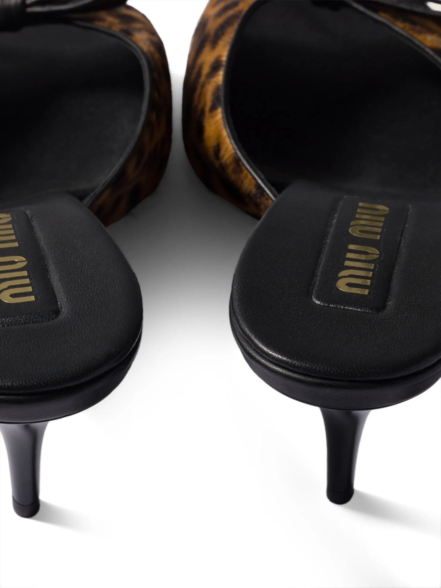 logo-bow leather sandals