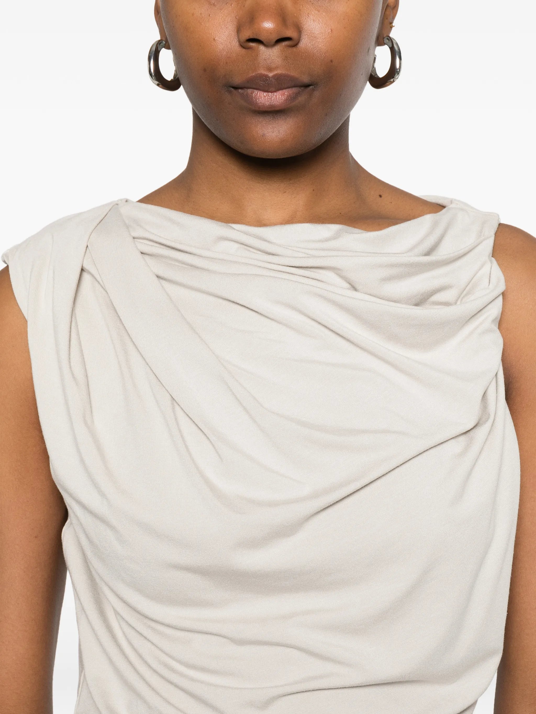 Drape tank in stone