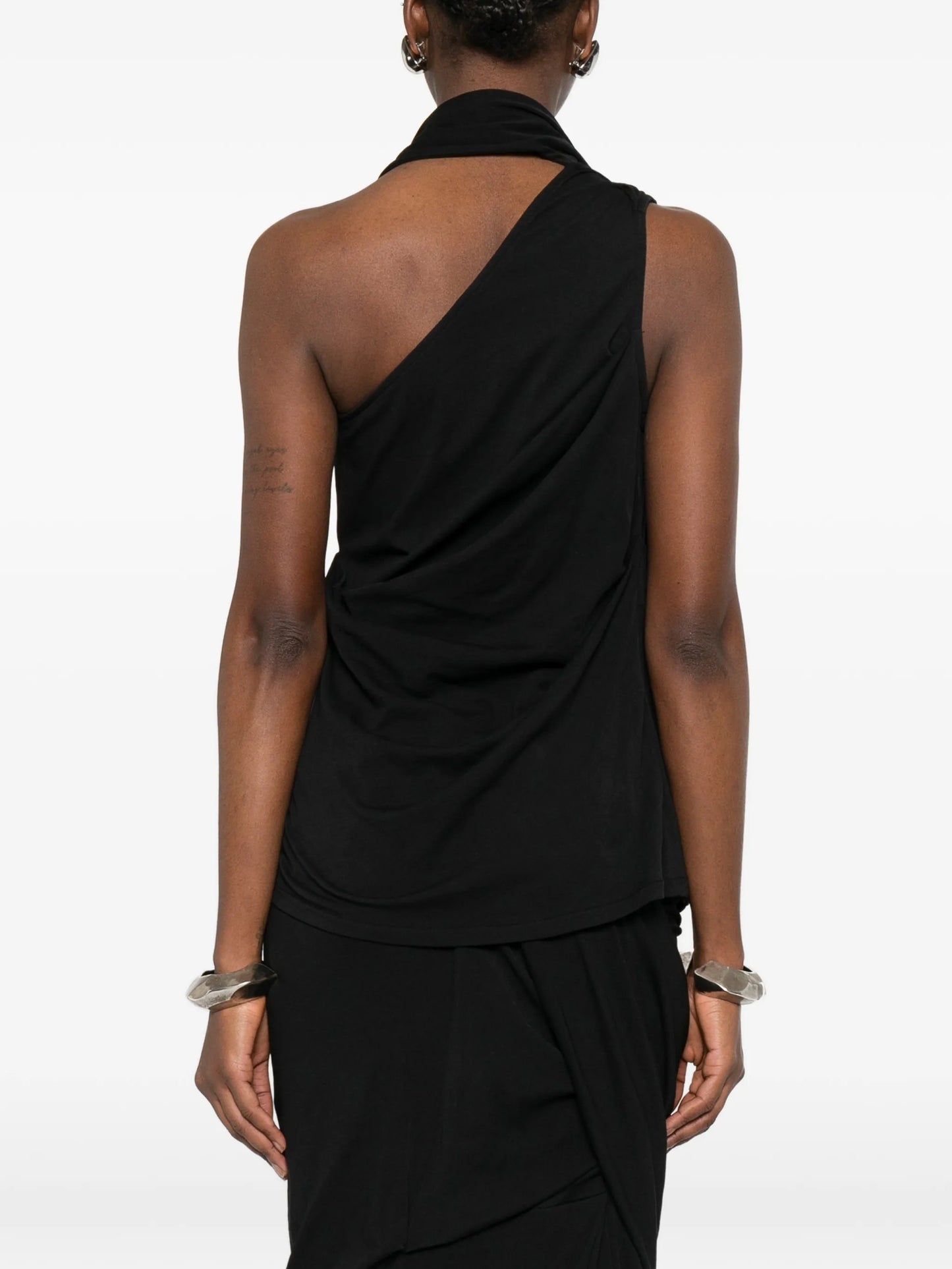 sleeveless top