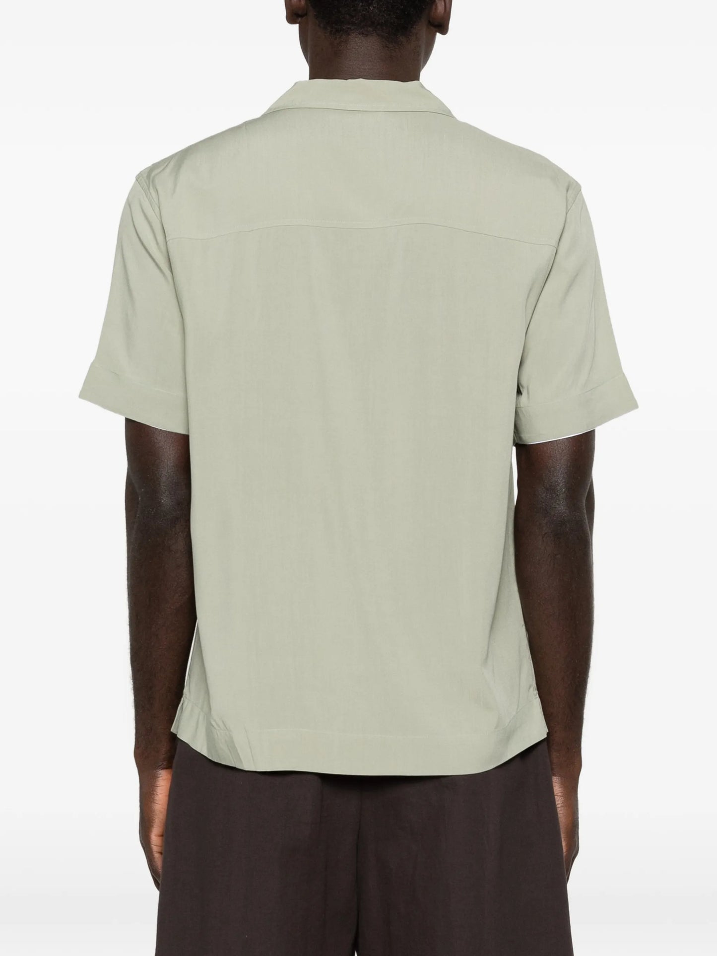 buttoned short-sleeve shirt