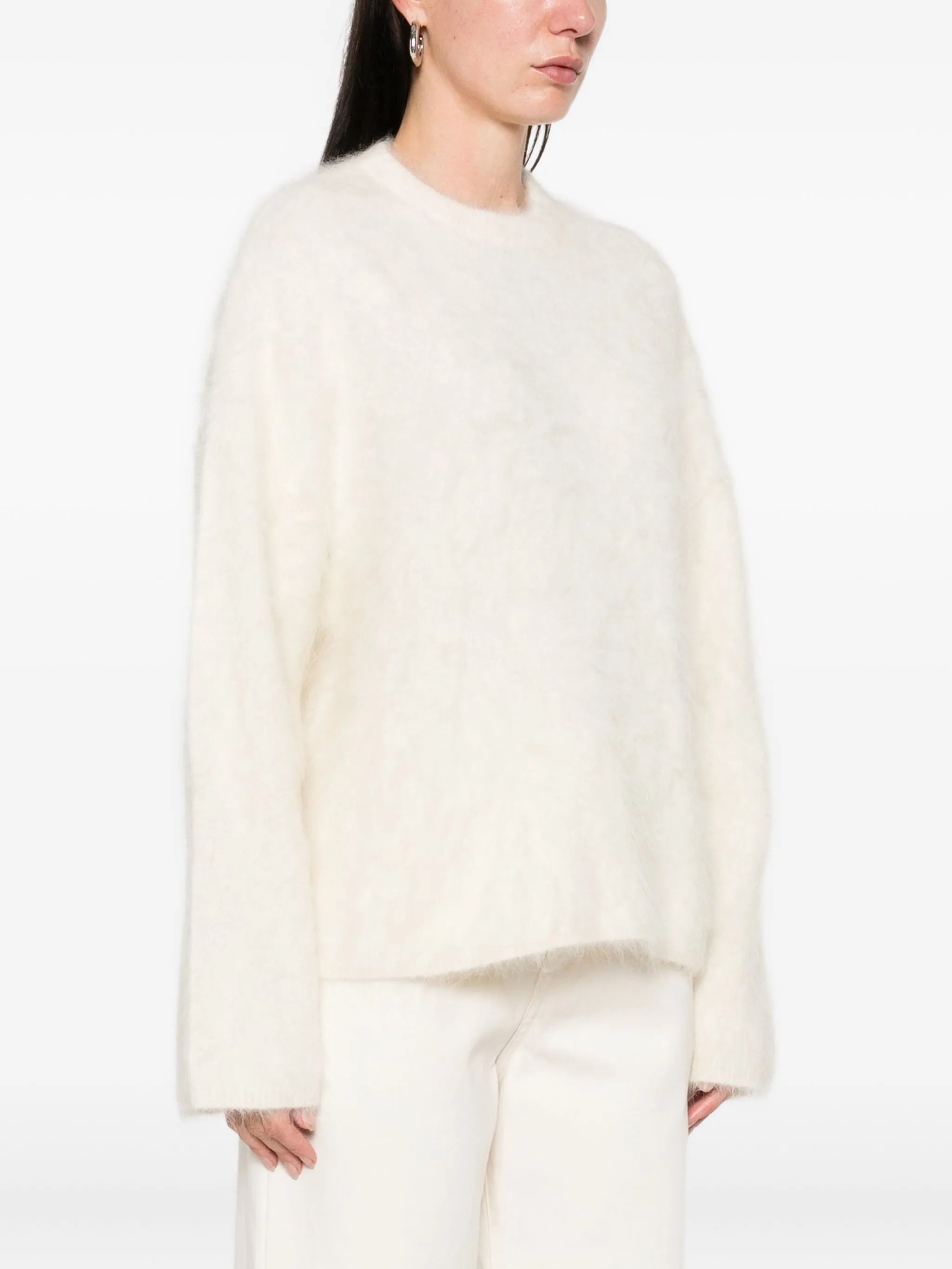 long-sleeve crew-neck knitwear
