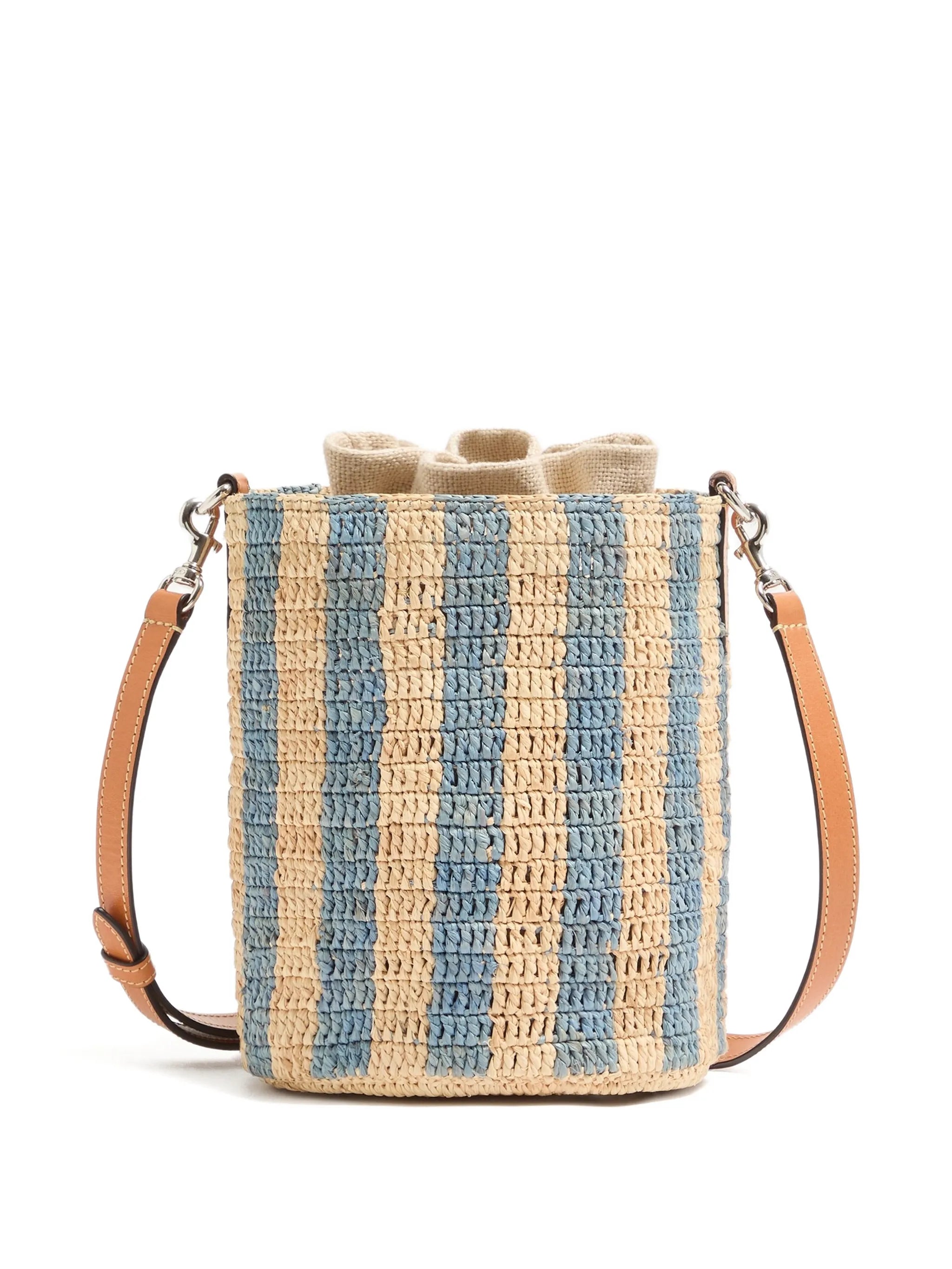 small bucket bag in striped raffia