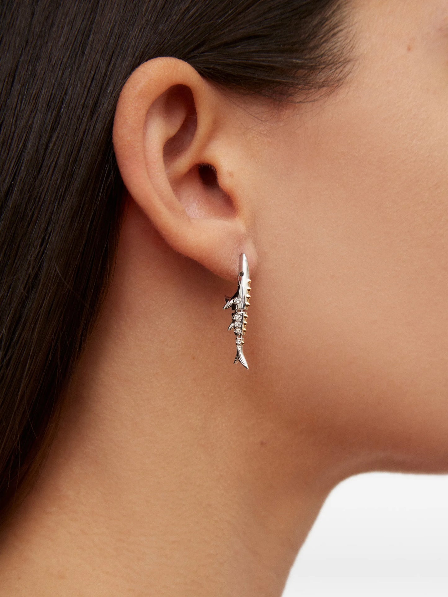 Fish diamond stud earring