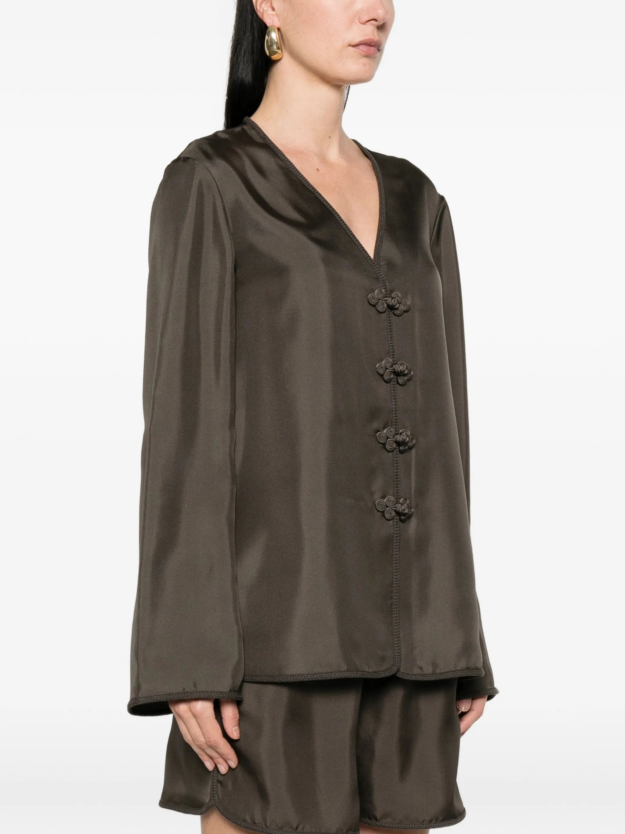 pankou-closure silk blouse