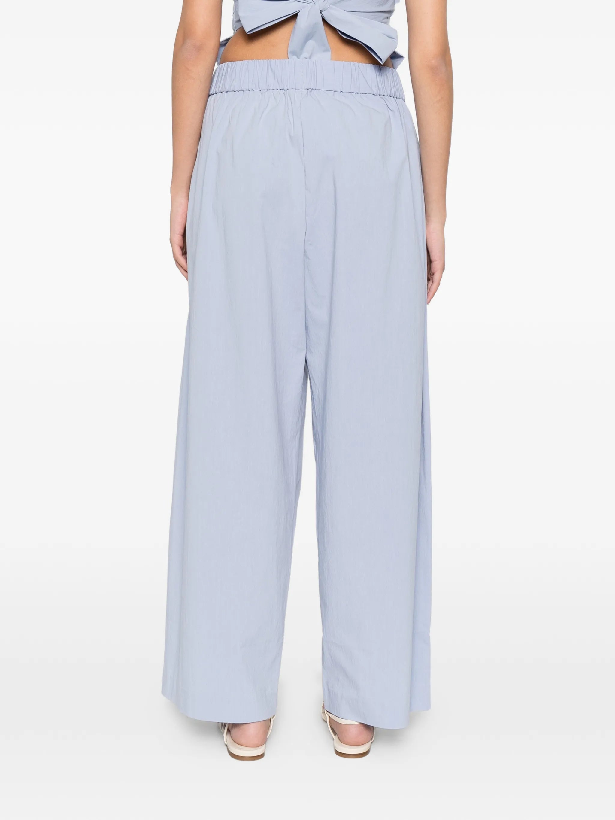 relaxed wide-leg trousers
