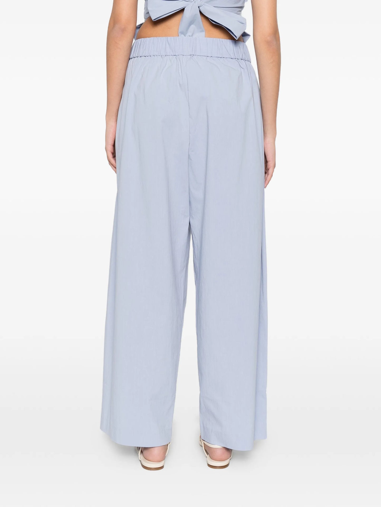 relaxed wide-leg trousers