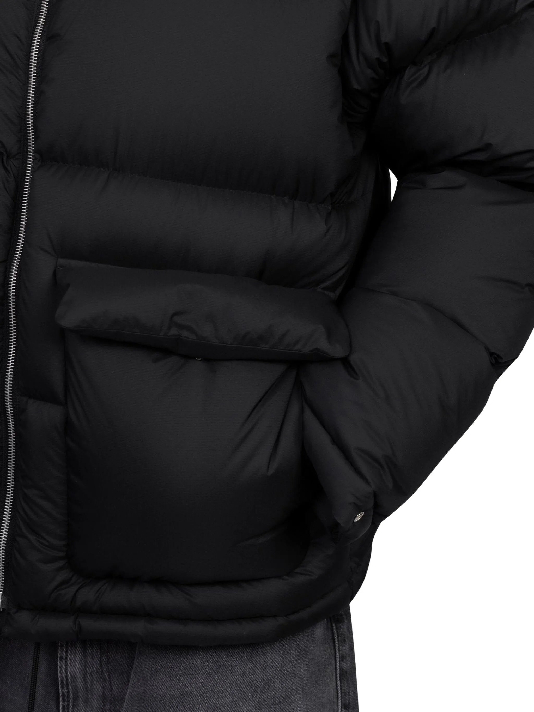 zip-fastening padded jacket