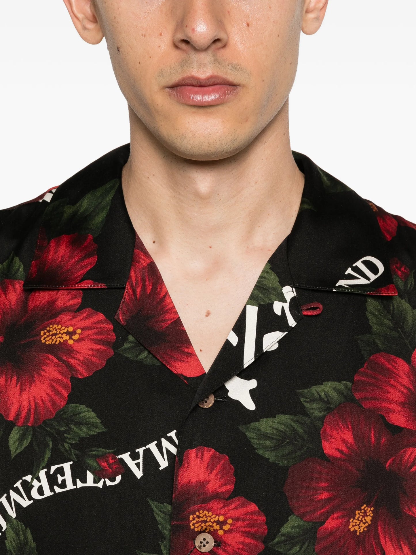 skull-print shirt