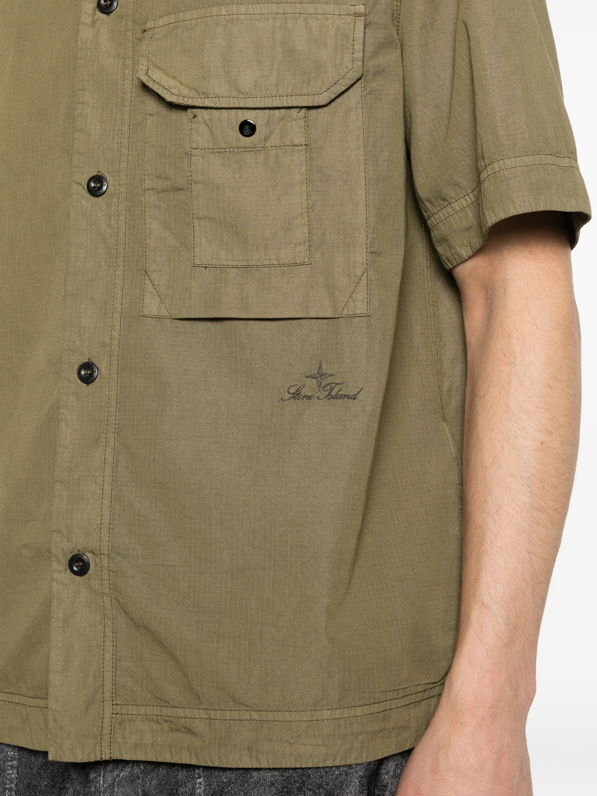 patch-pocket short-sleeve shirt