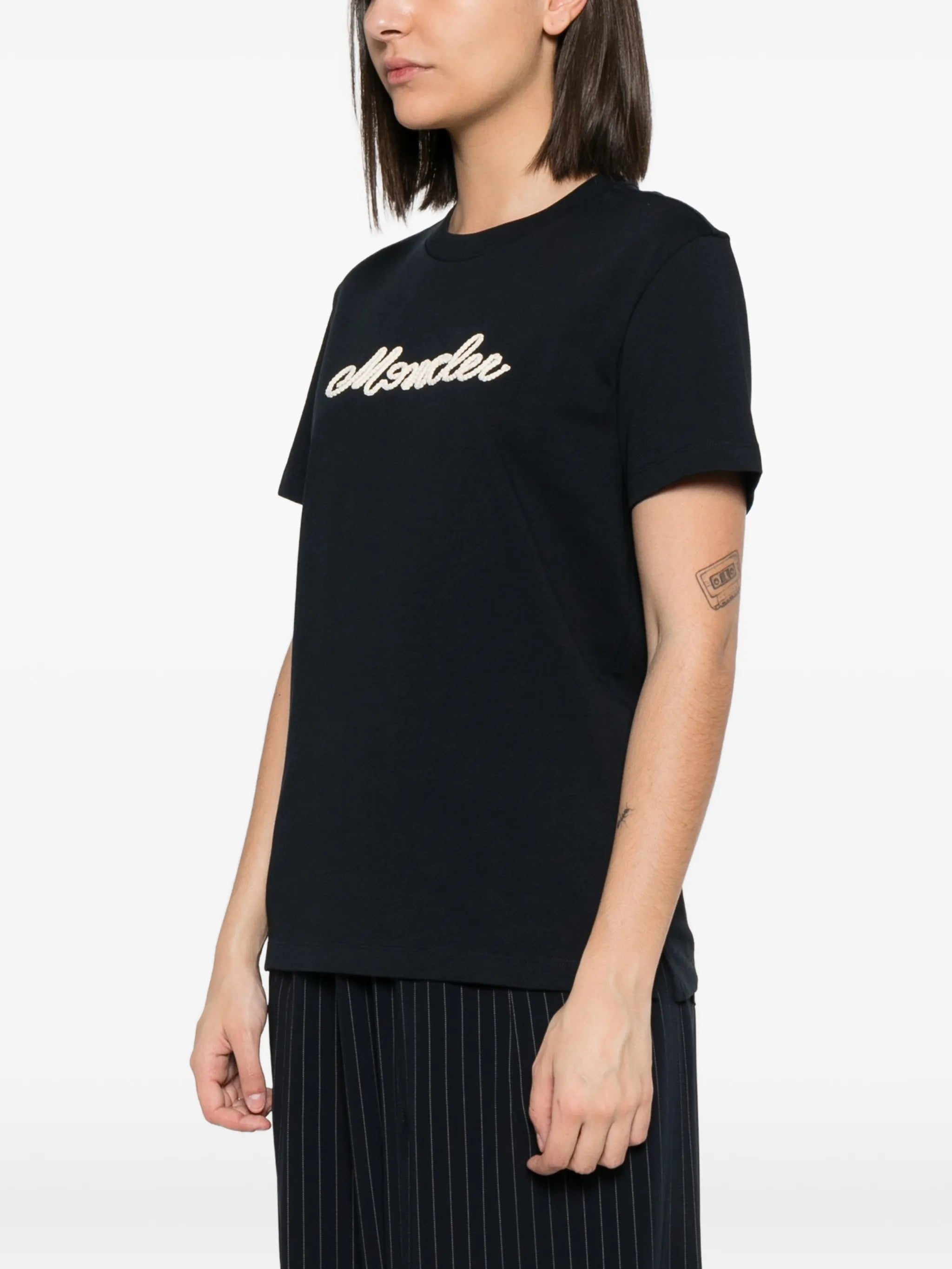 logo-embroidered T-shirt