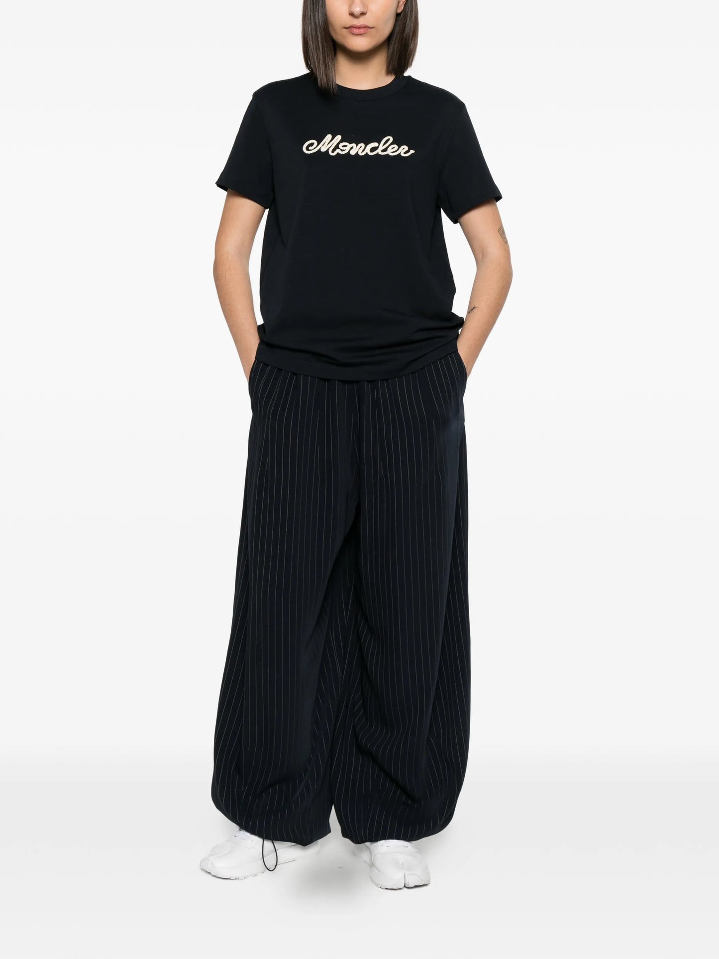 logo-embroidered T-shirt