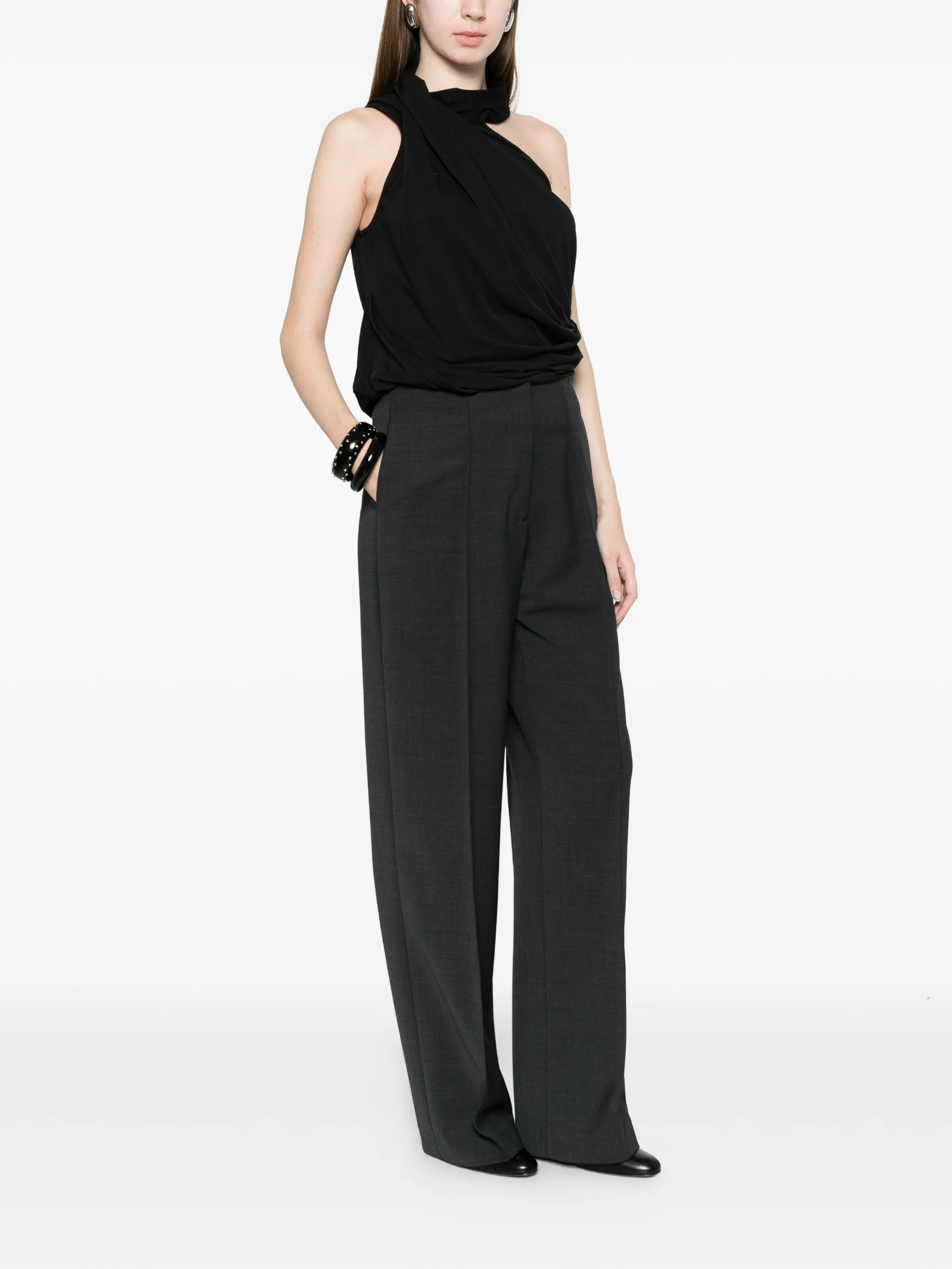 straight-leg trousers
