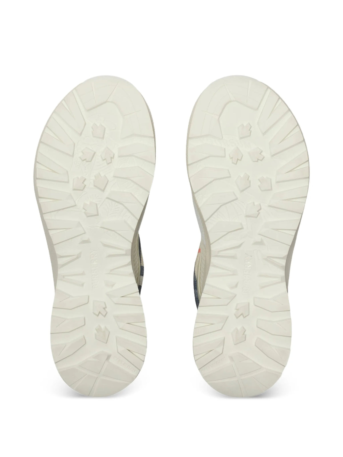 Check and mesh discover sneakers
