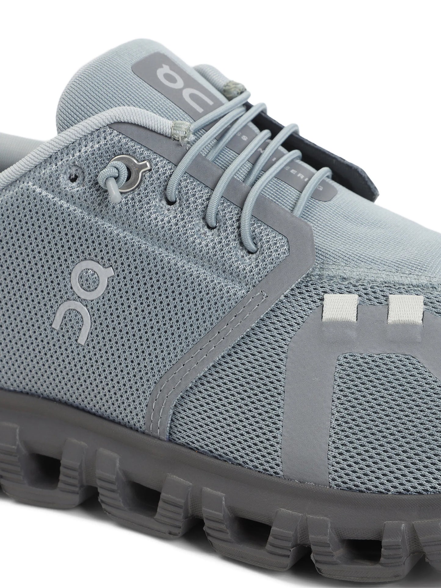 Cloud 6 logo sneakers