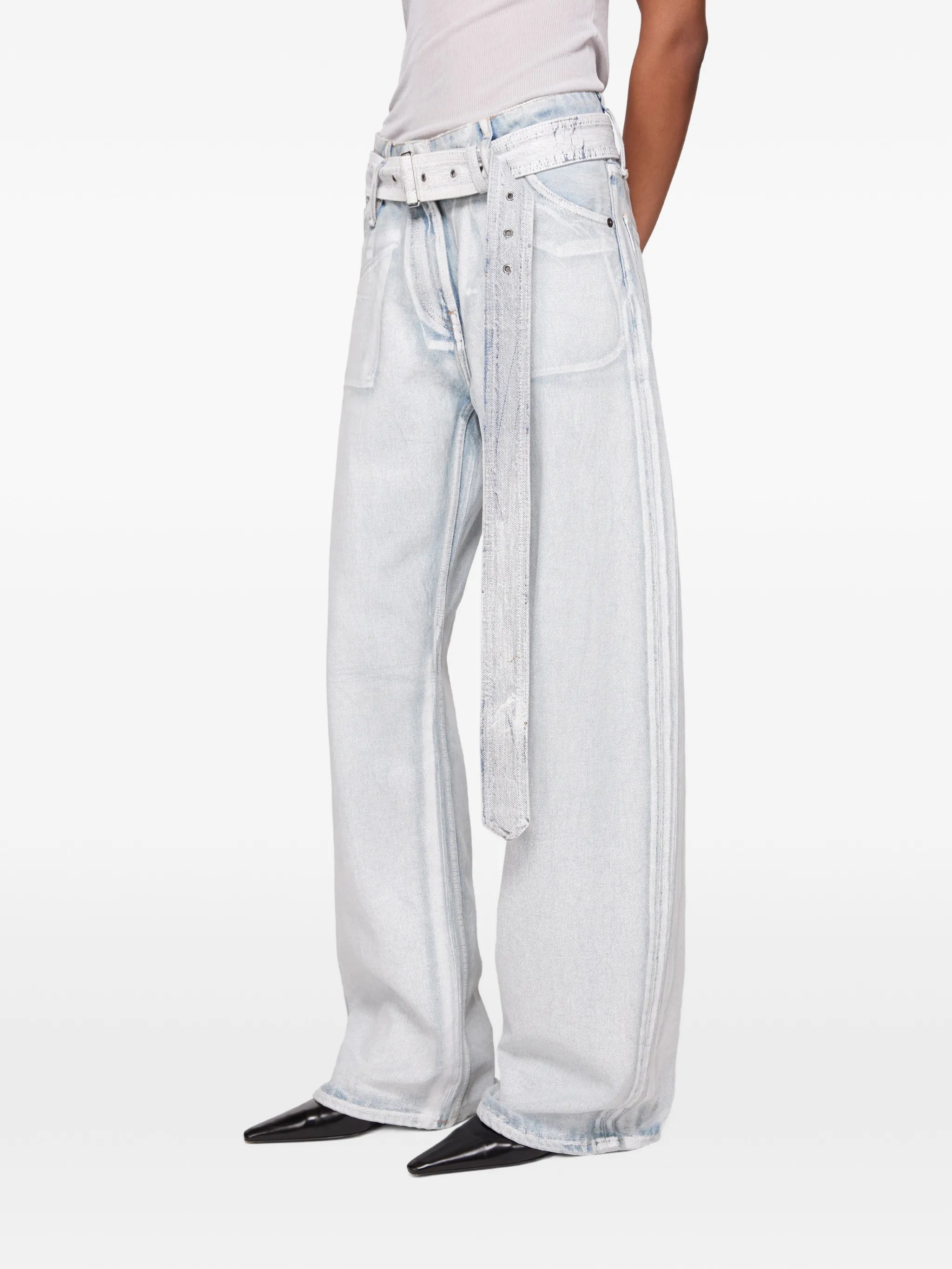 jeans with belt