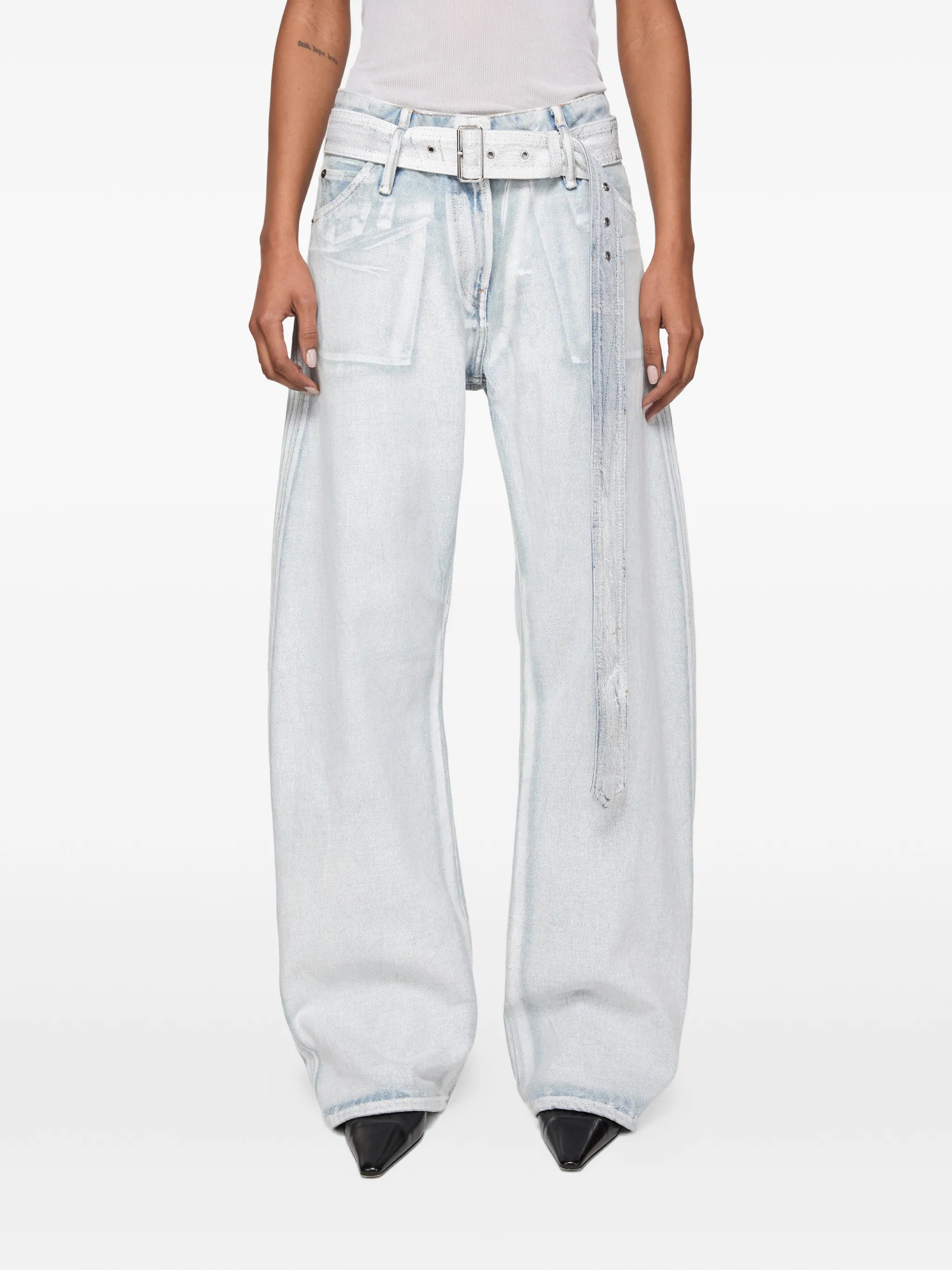 jeans with belt