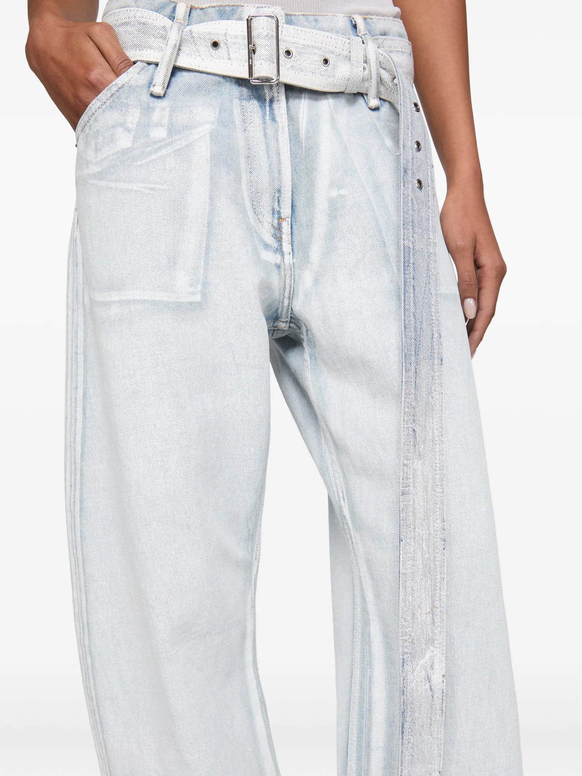 jeans with belt