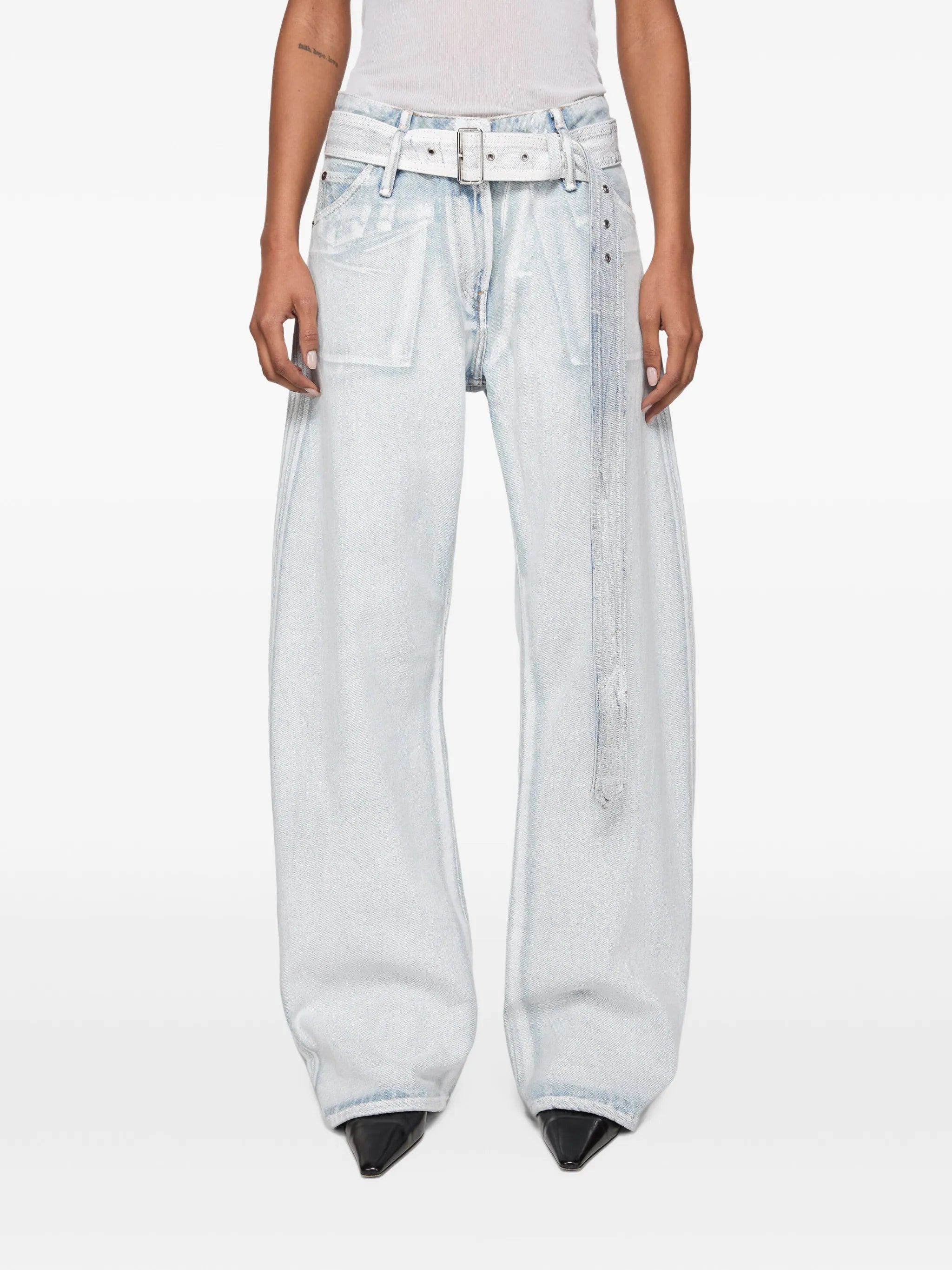 jeans with belt