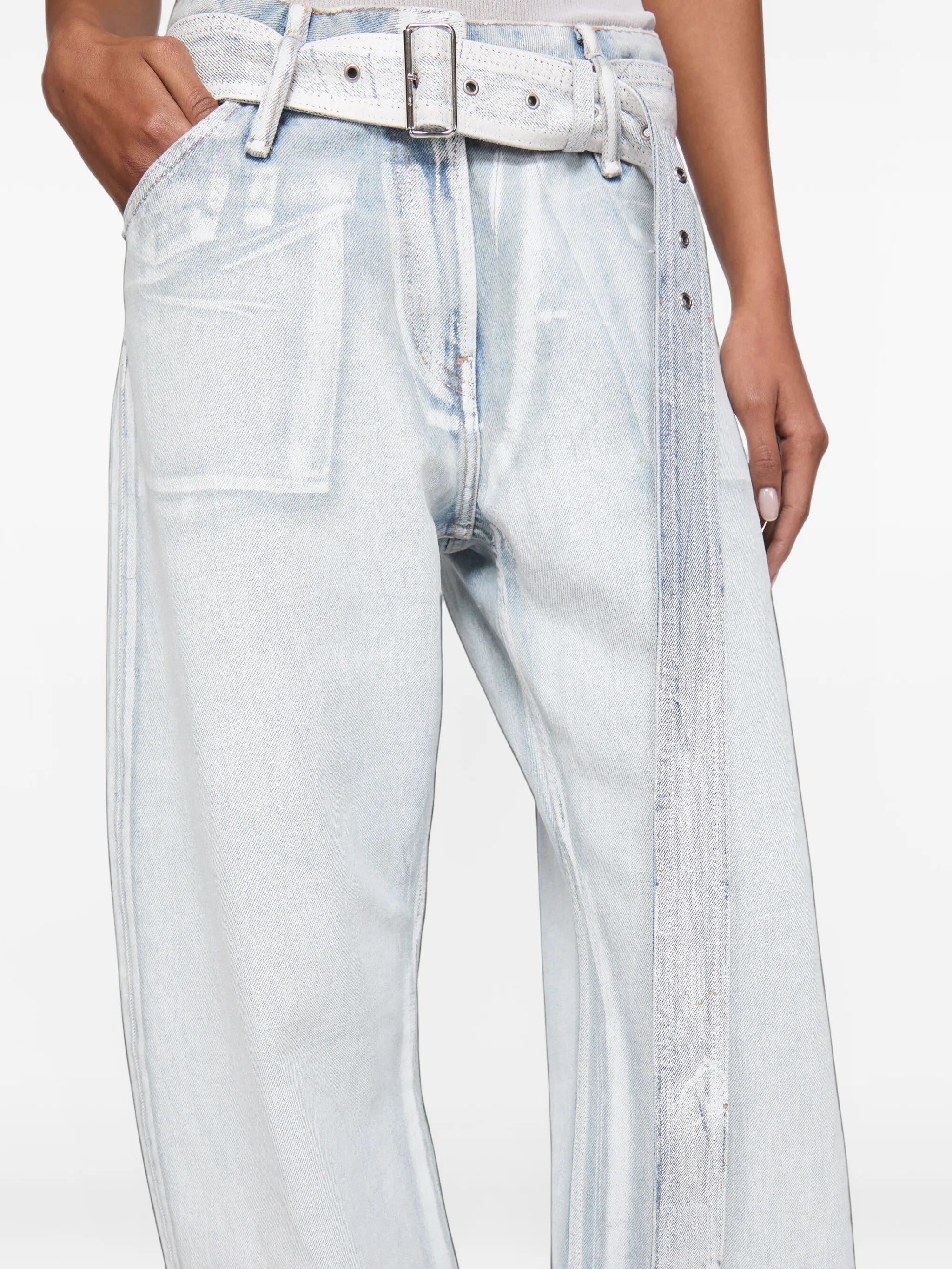 jeans with belt
