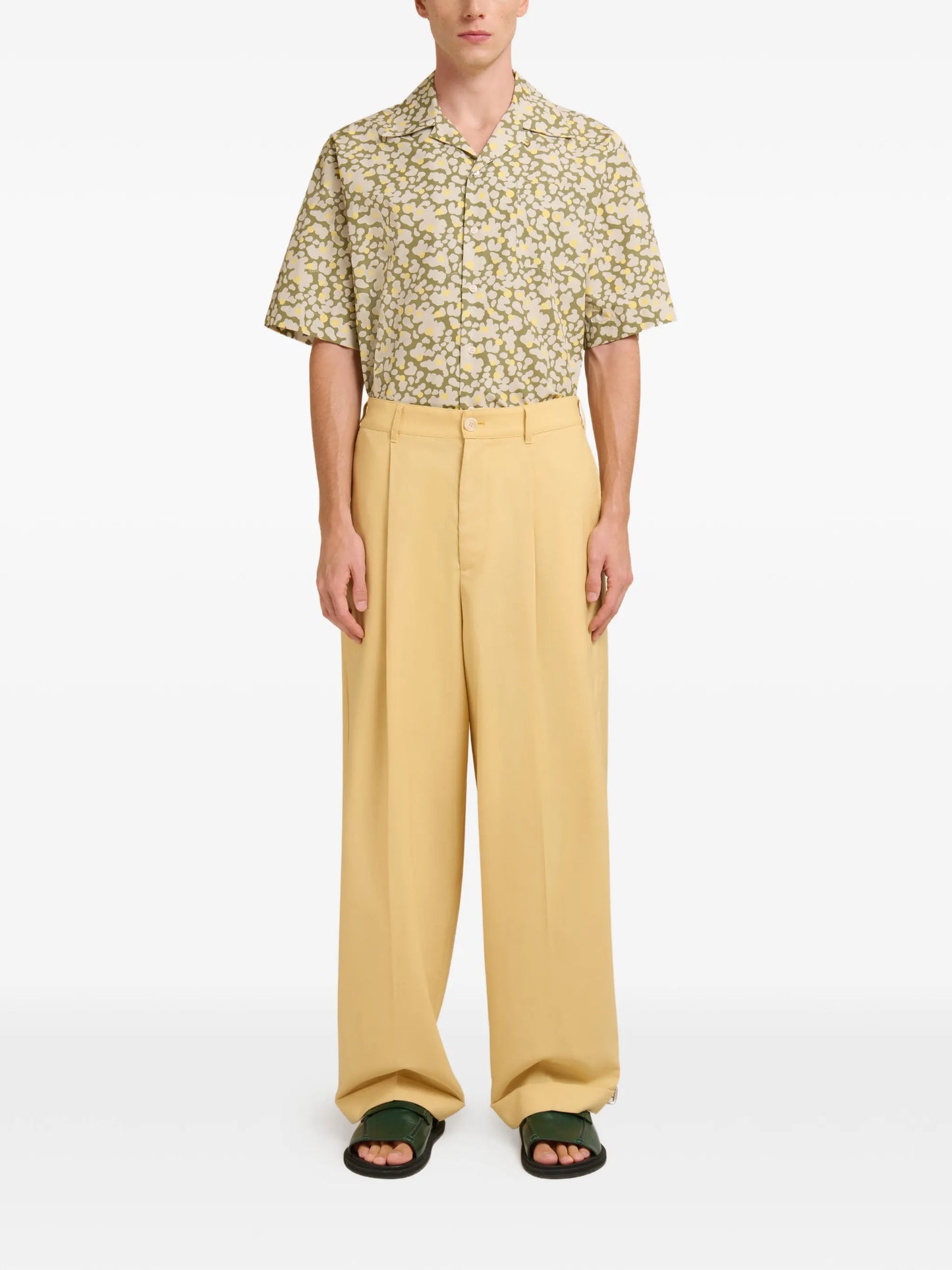high-waist pleated trousers