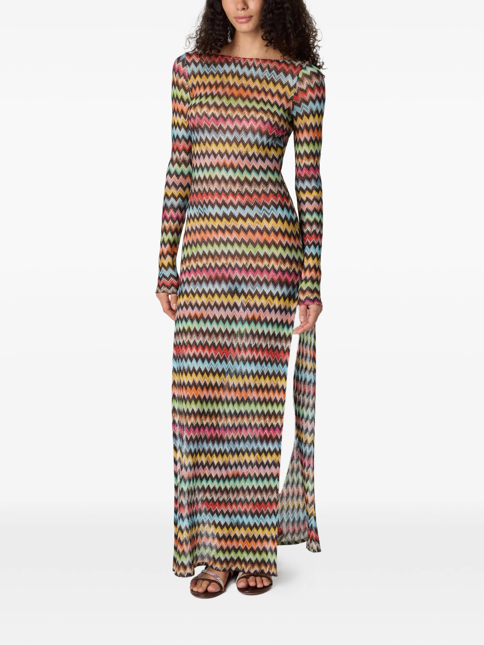 long-sleeve zigzag-pattern beach dress