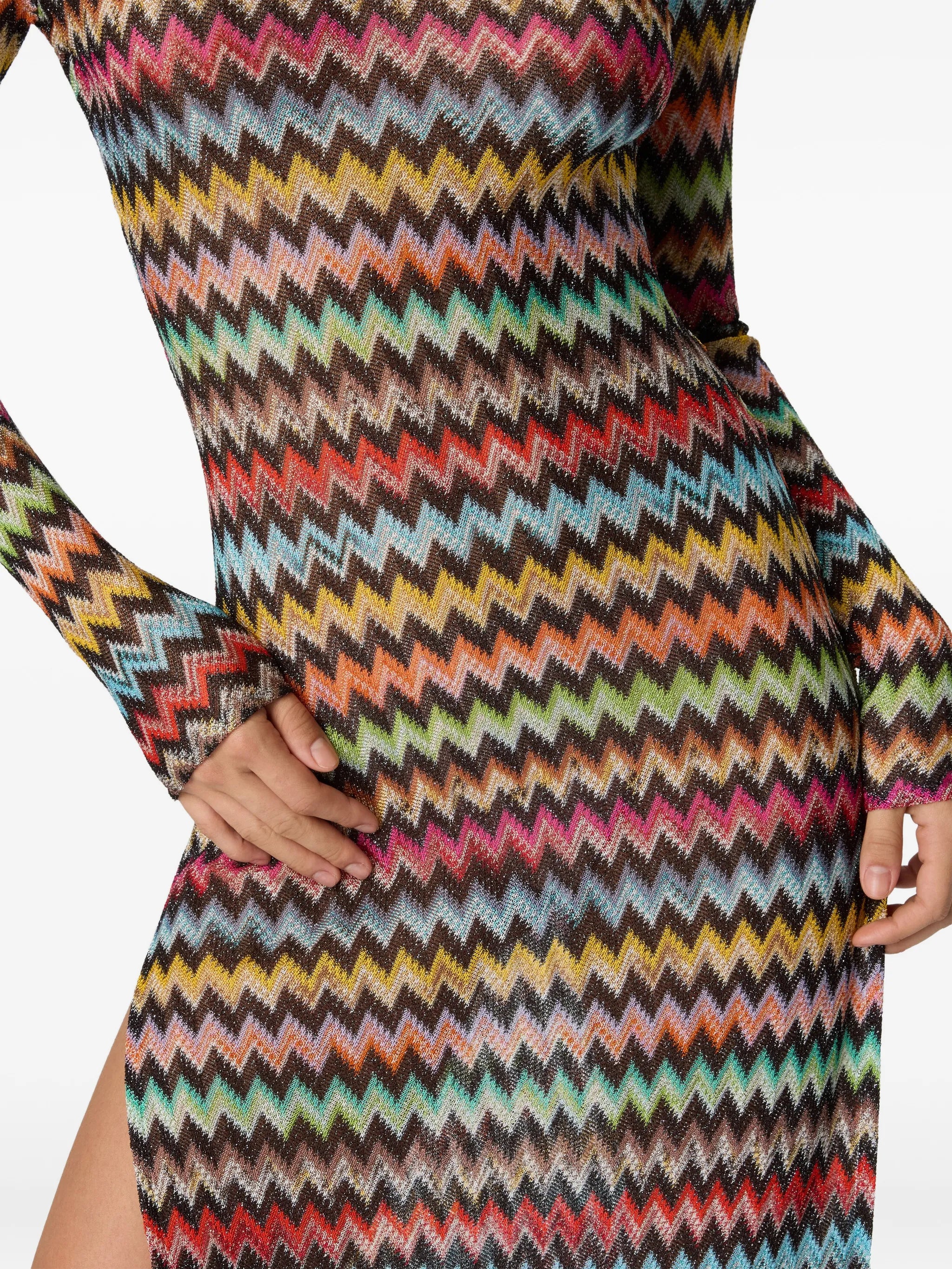 long cover-up dress in lamé viscose with micro zigzag pattern