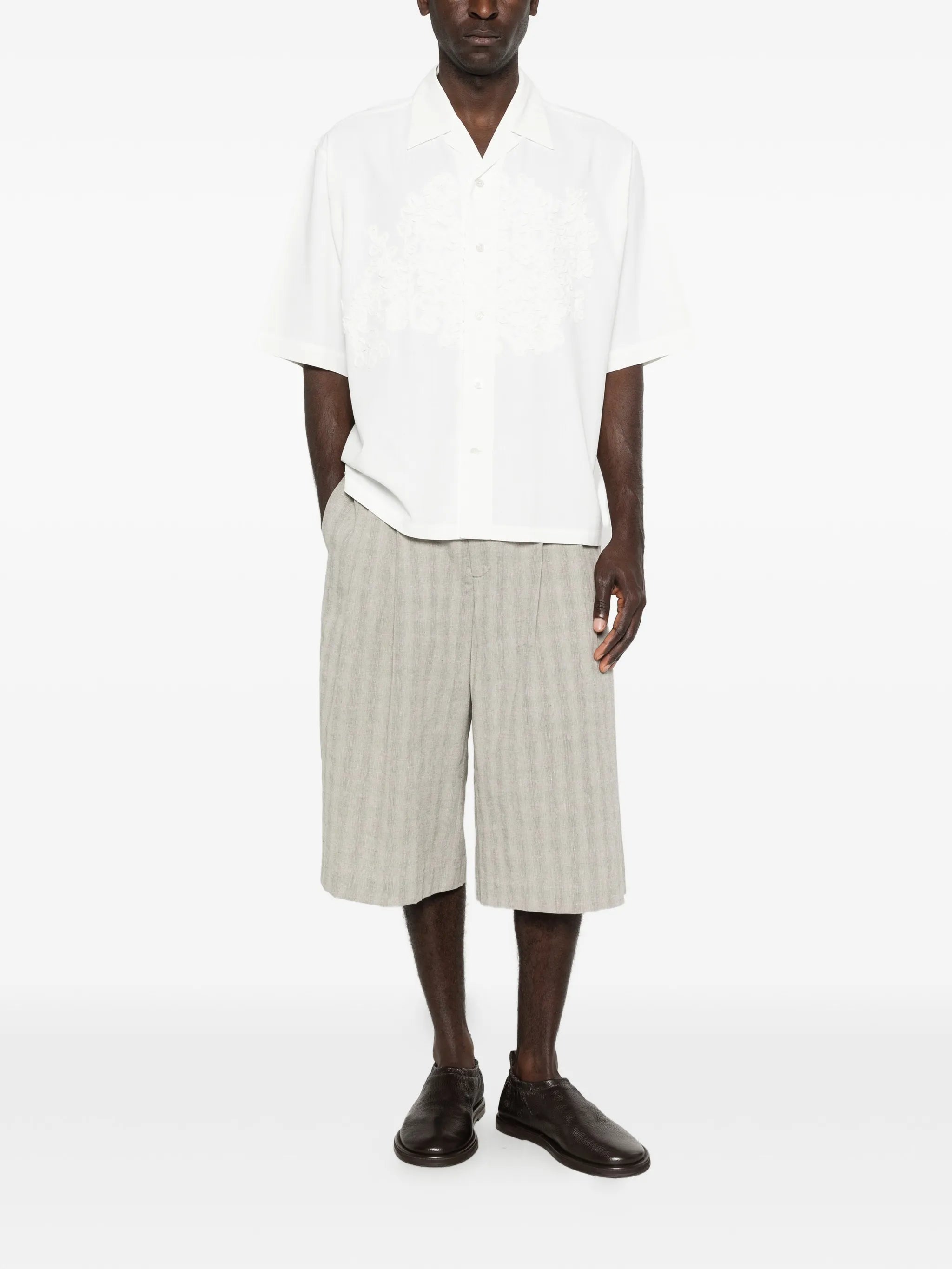 embroidery short-sleeve shirt