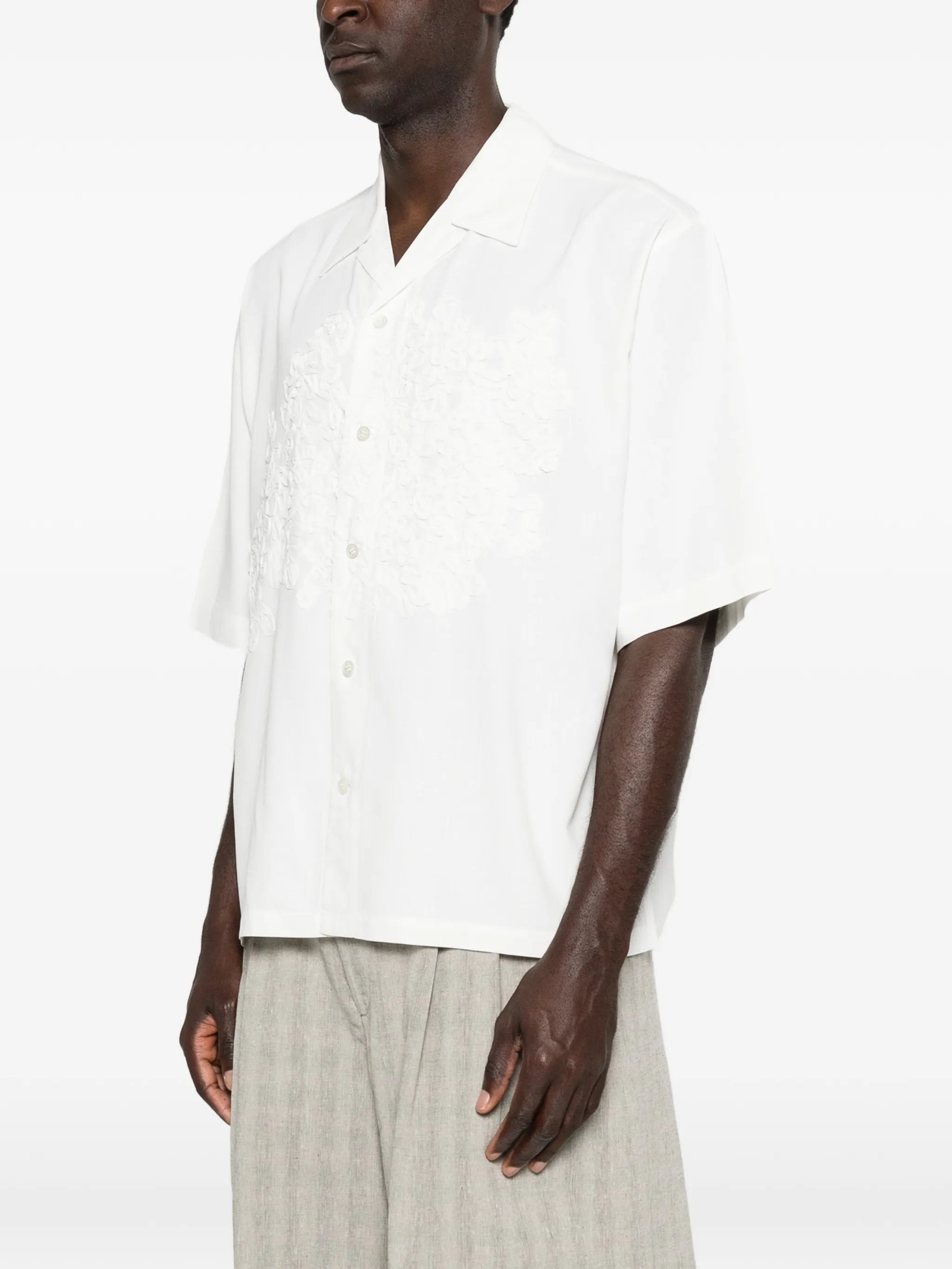 embroidery short-sleeve shirt