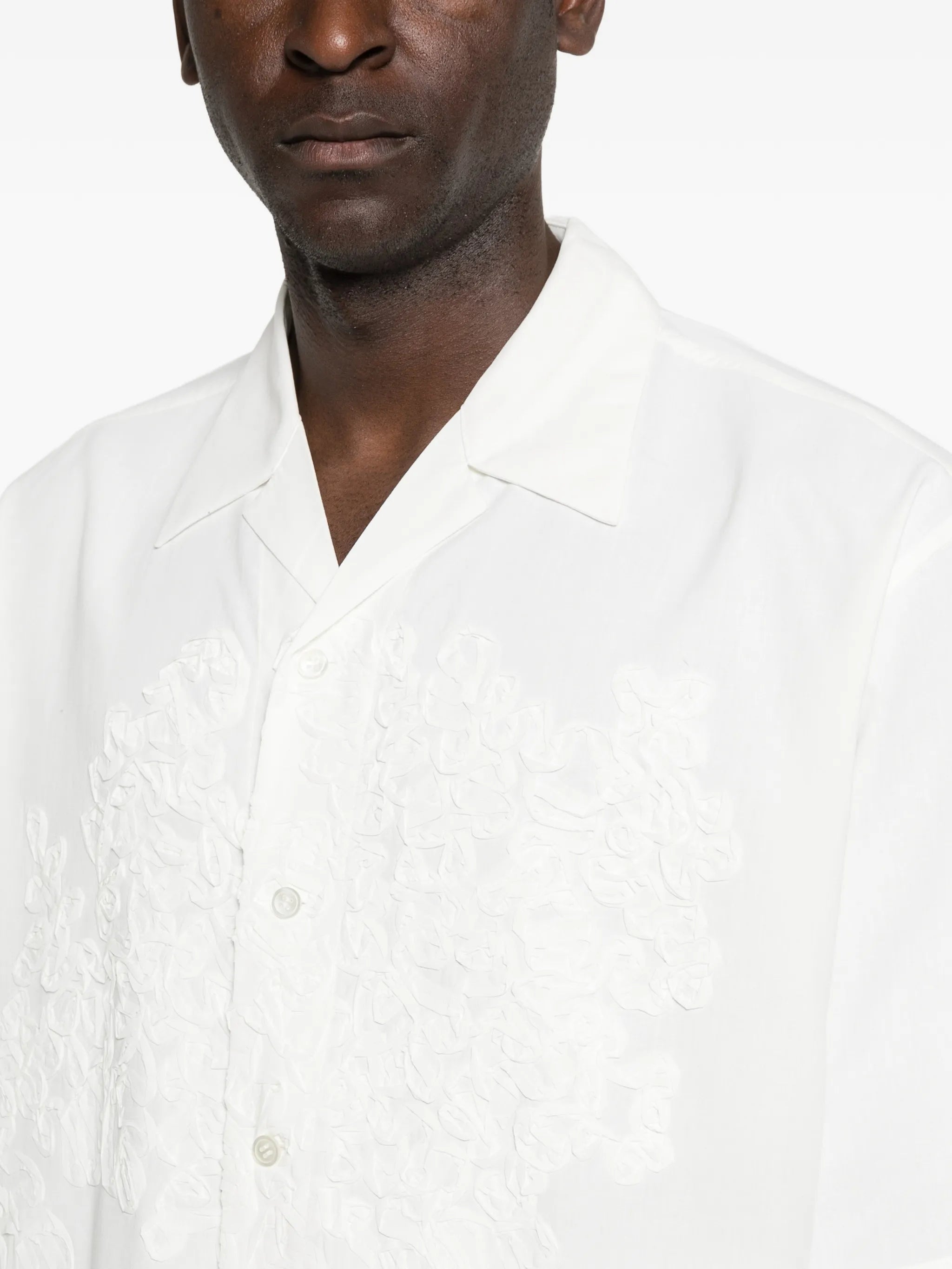 embroidery short-sleeve shirt