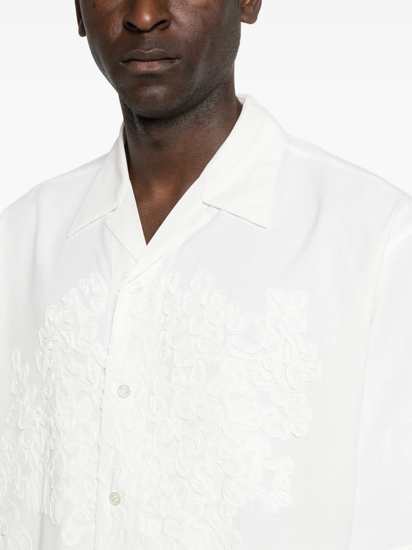embroidery short-sleeve shirt