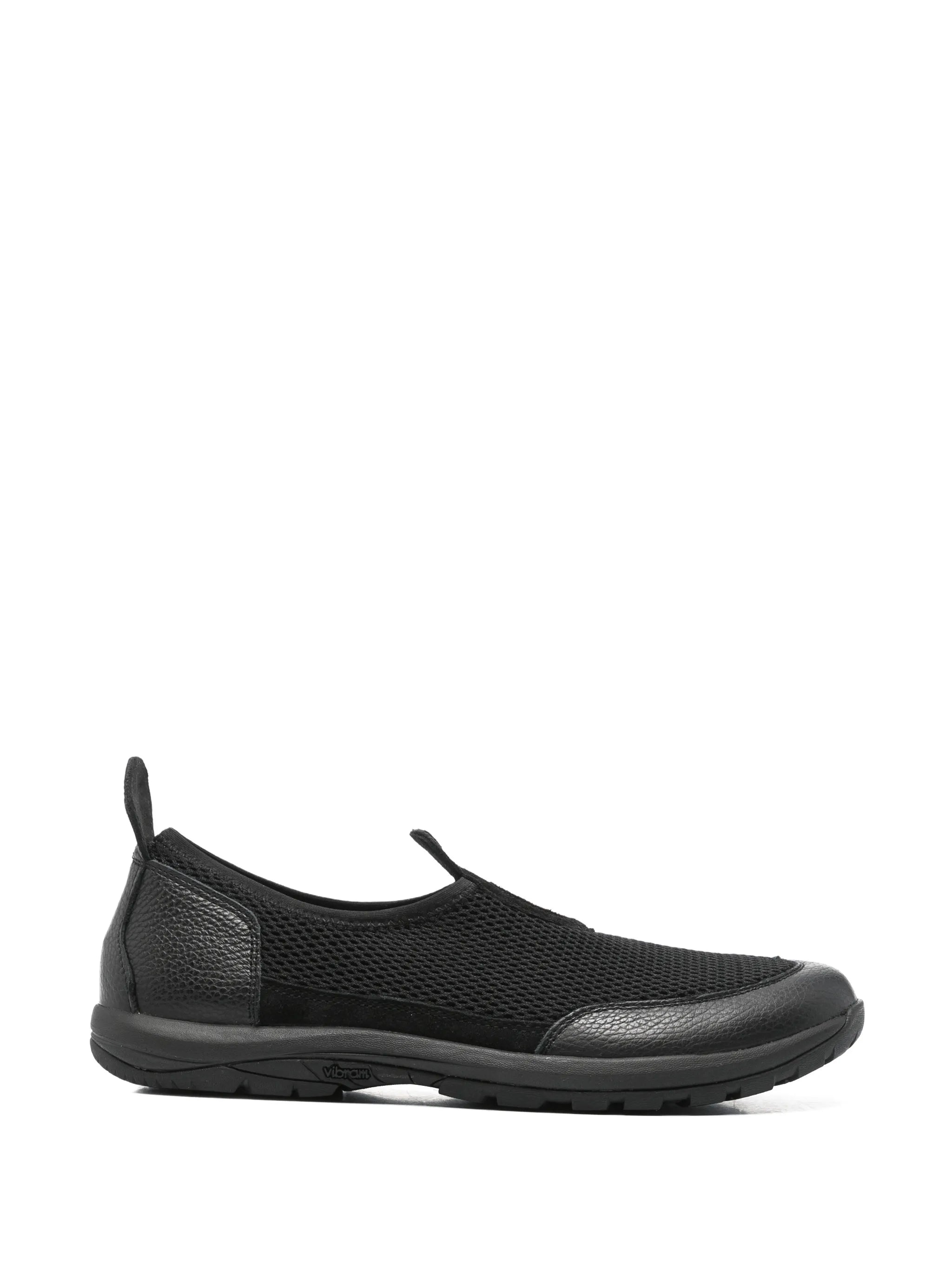 logo-detail slip-ons