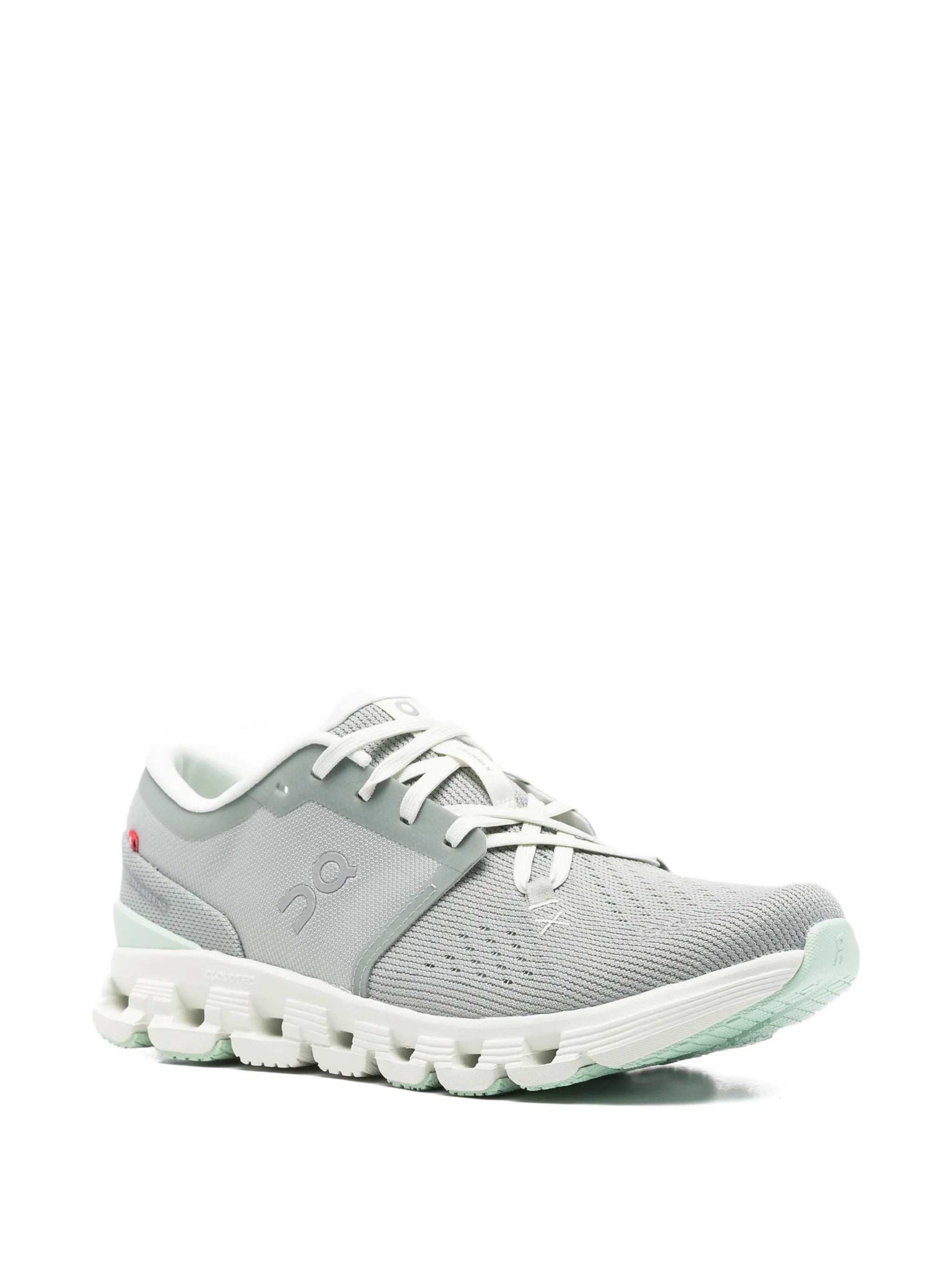 Cloud X 4 sneakers