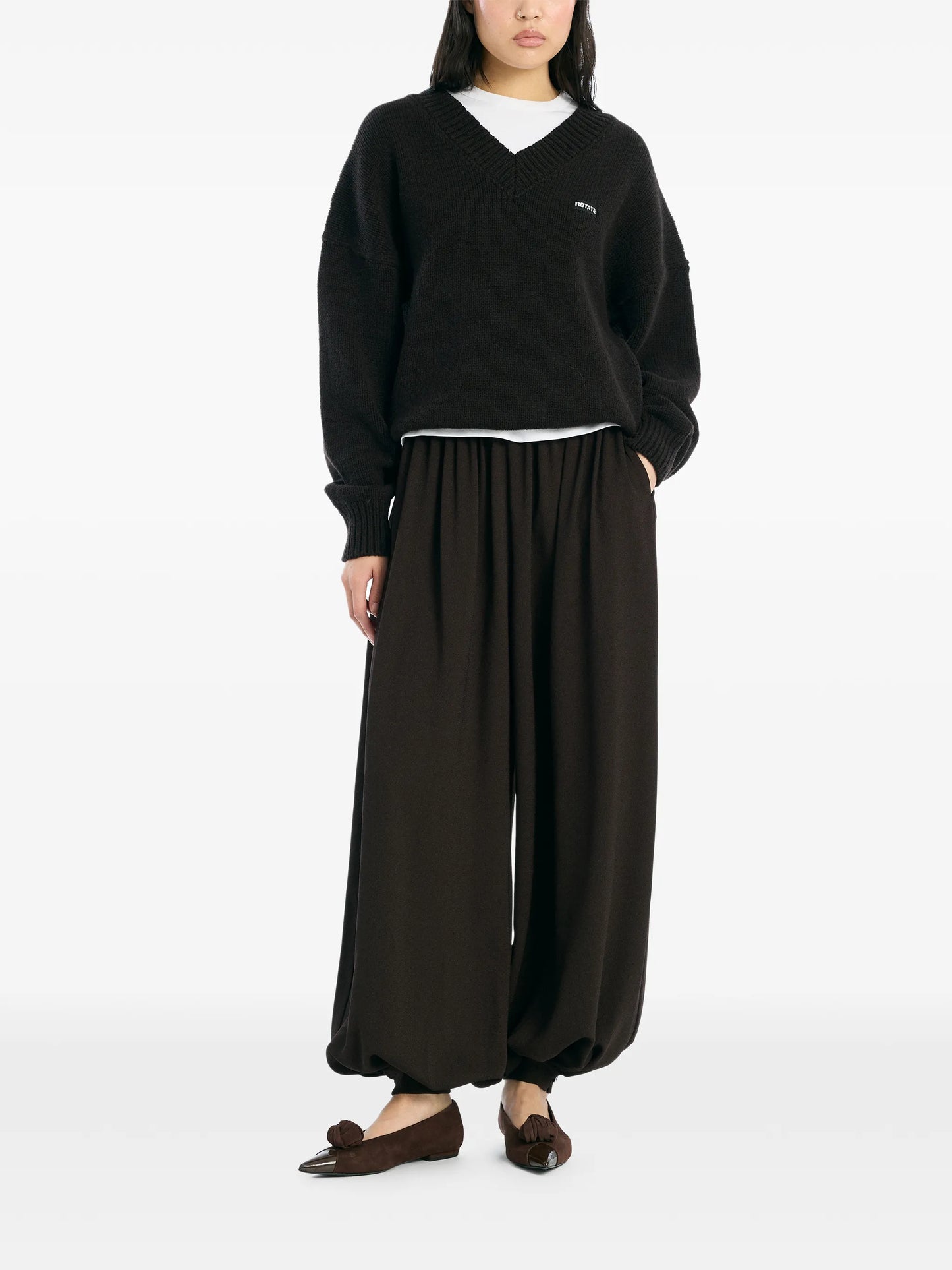 balloon-shape pleated trousers