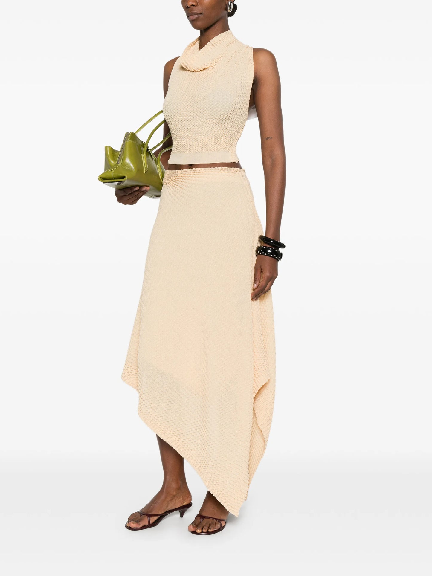 sleeveless top
