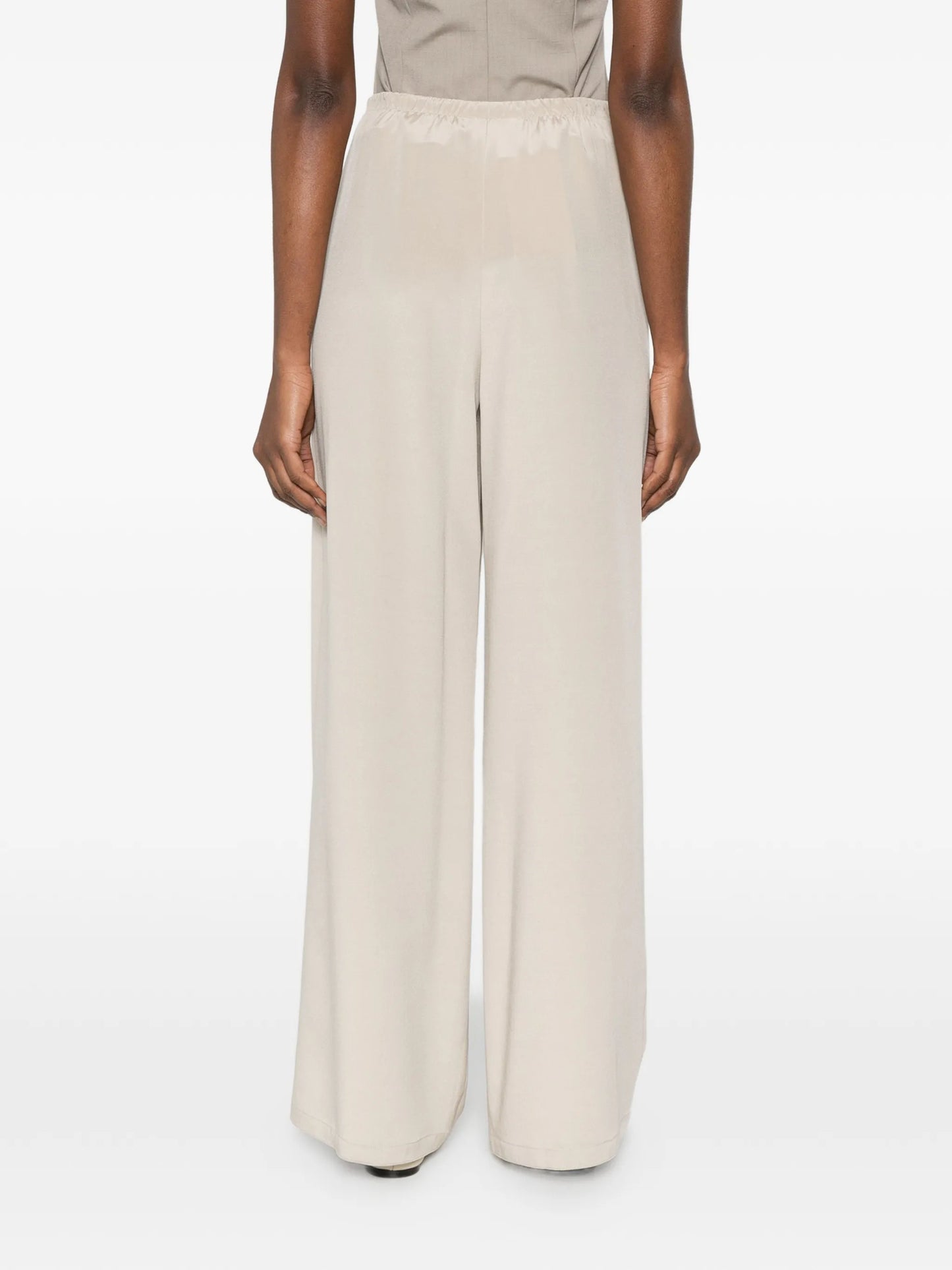 elastic-waistband trousers