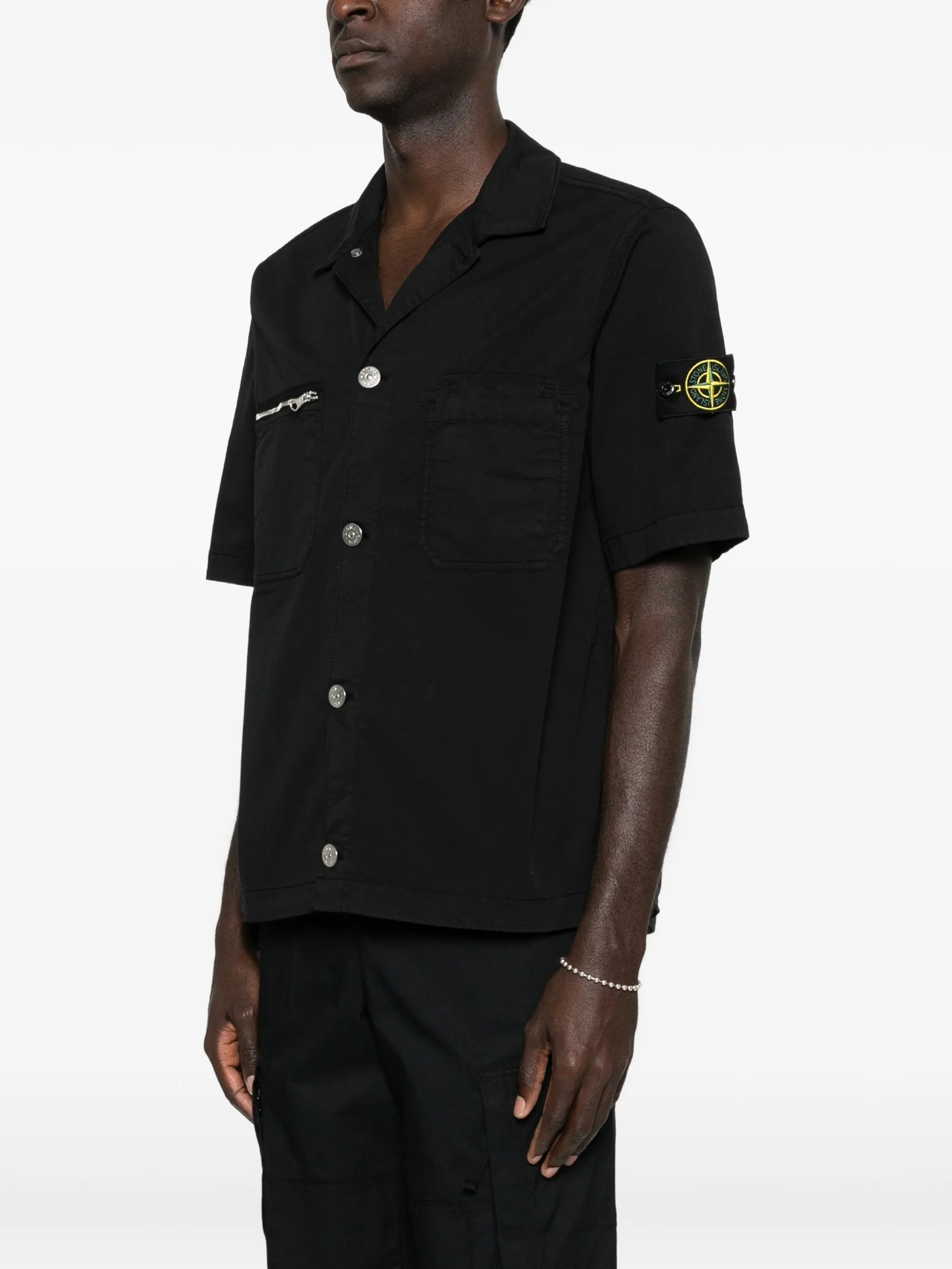 zi- pocket short-sleeve shirt