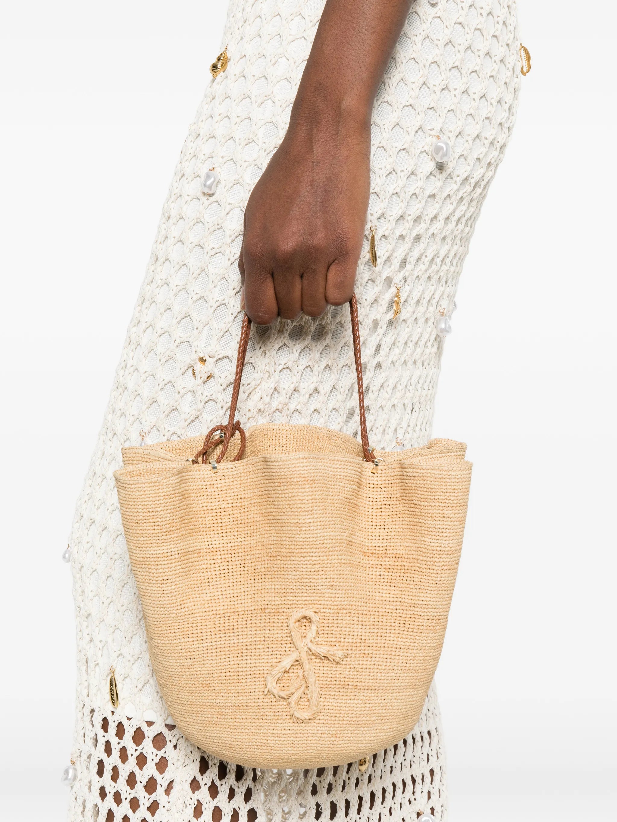 chain-strap shoulder bag