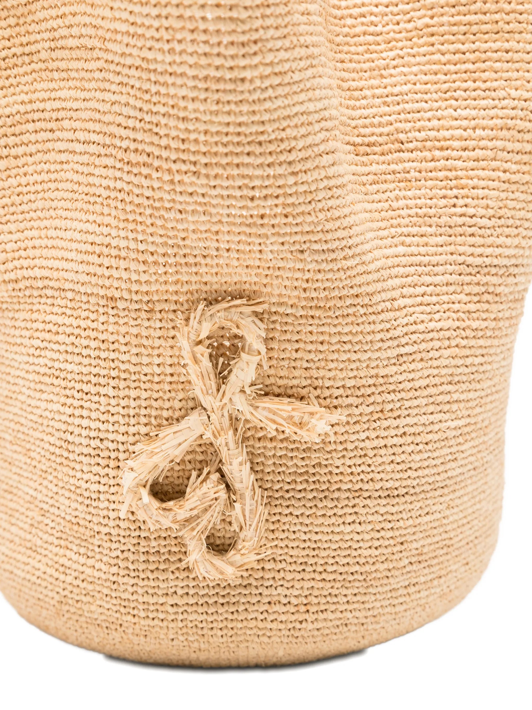 chain-strap shoulder bag