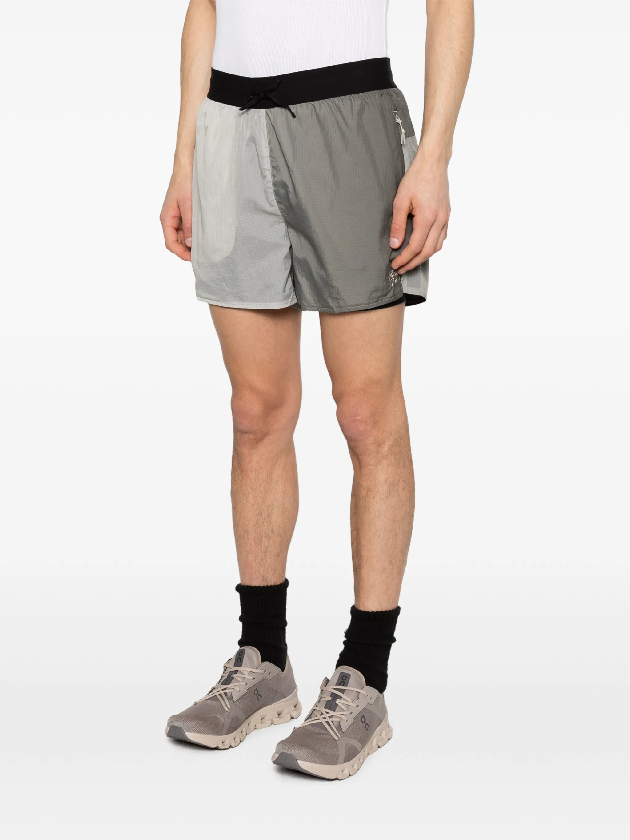 logo-detail shorts