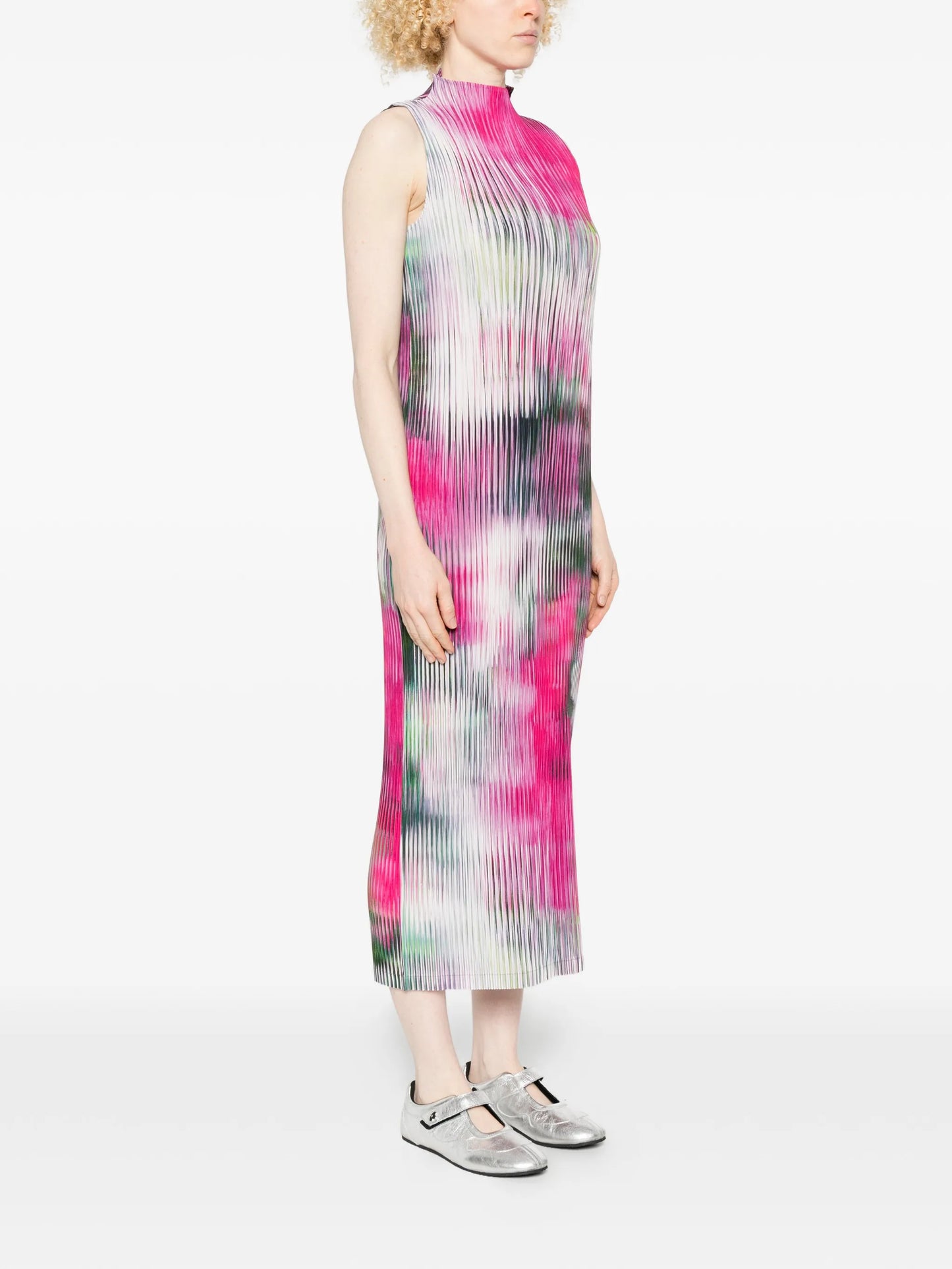 Obscure pleated midi dress