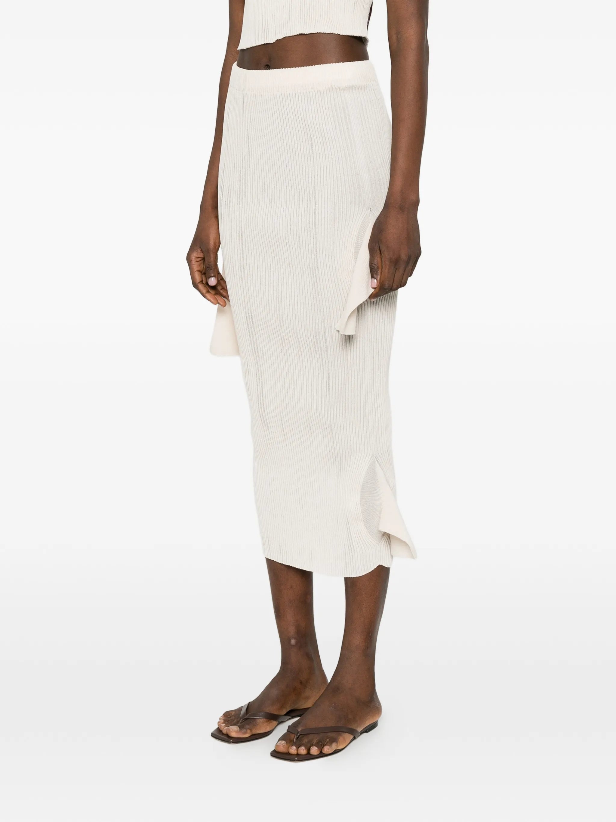 ruffled skirt