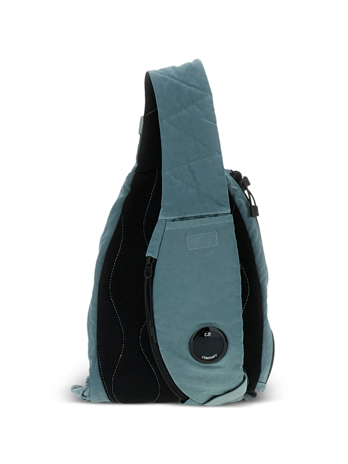 zip-fastening backpack