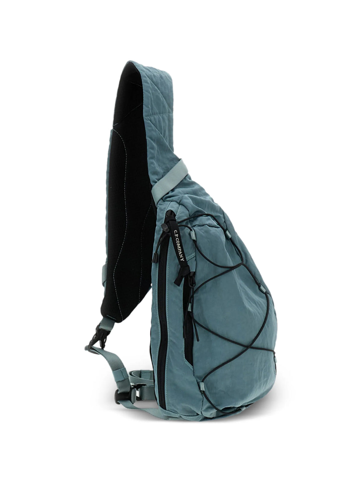 zip-fastening backpack
