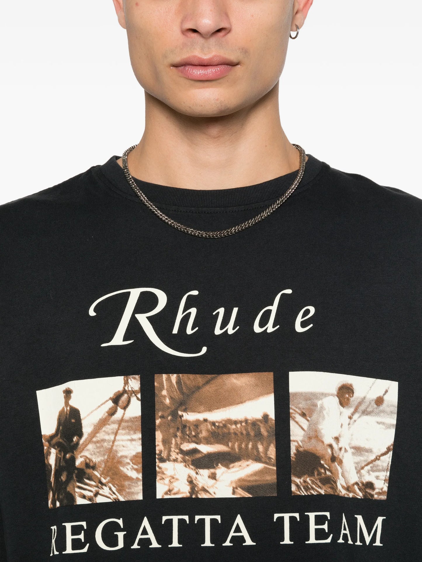 graphic-print T-shirt