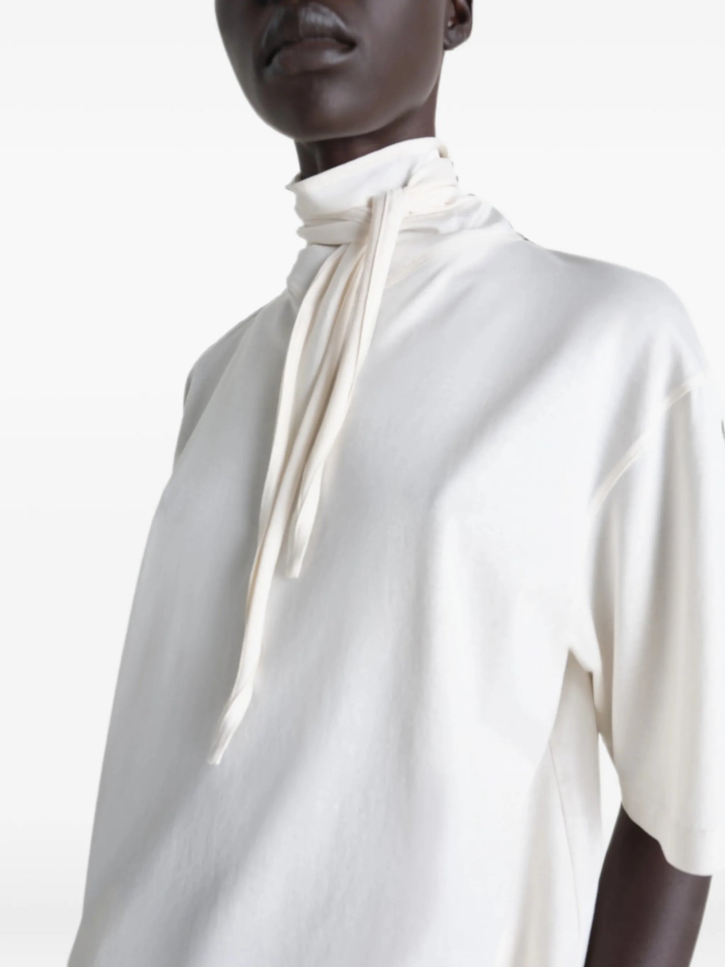 roll-neck short-sleeve T-shirt