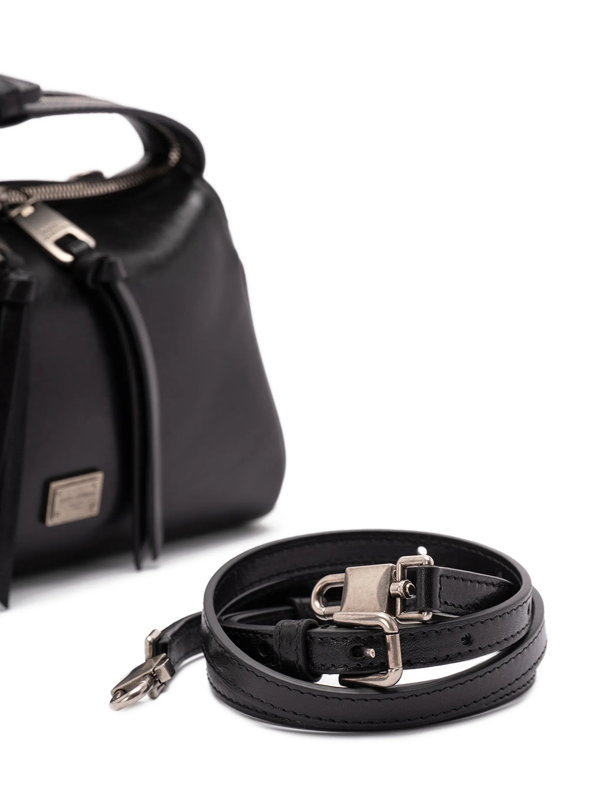 zip-fastening leather tote bag